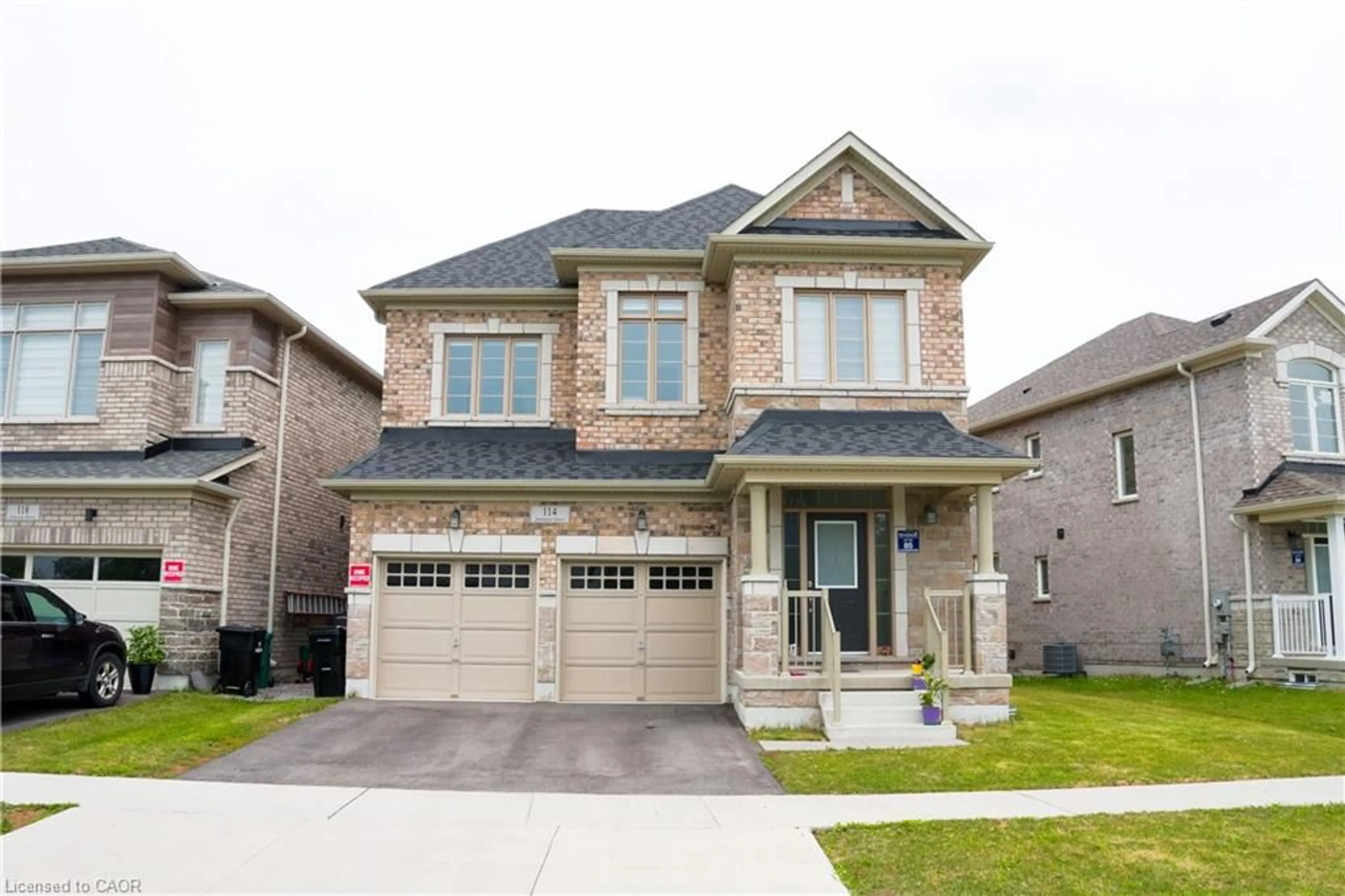 Home with brick exterior material, street for 114 Attwater Dr, Cambridge Ontario N1T 0G6