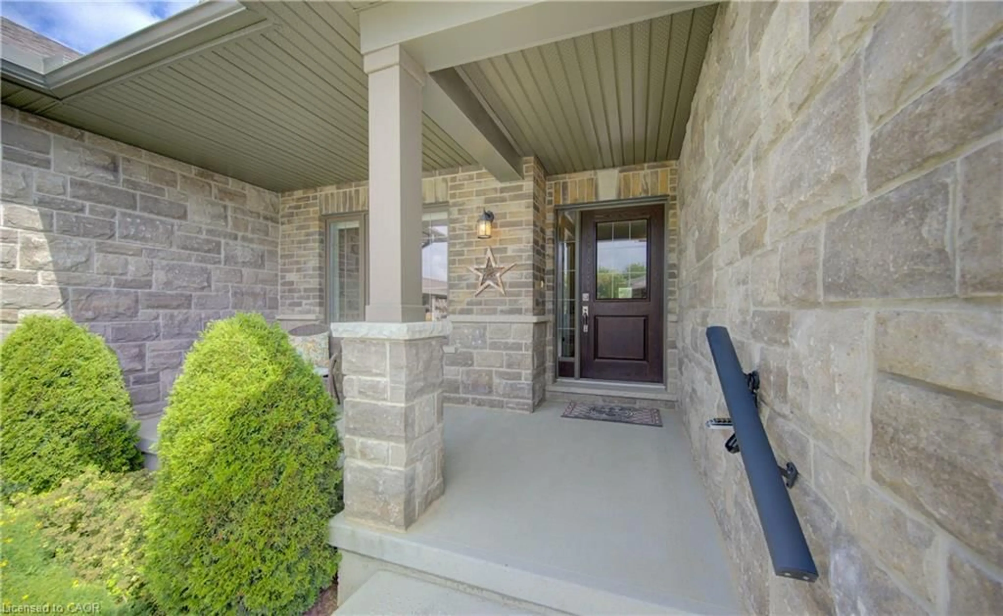 Indoor entryway for 53 Roth St #6, Tavistock Ontario N0B 2R0