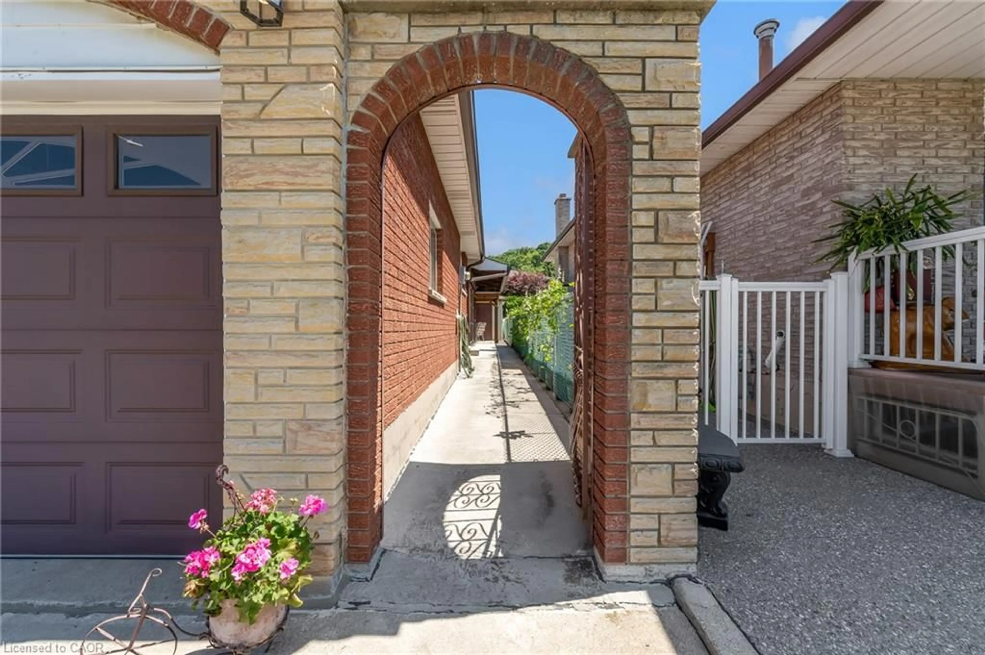 Patio, street for 150 Marcella Cres, Hamilton Ontario L8K 6G3