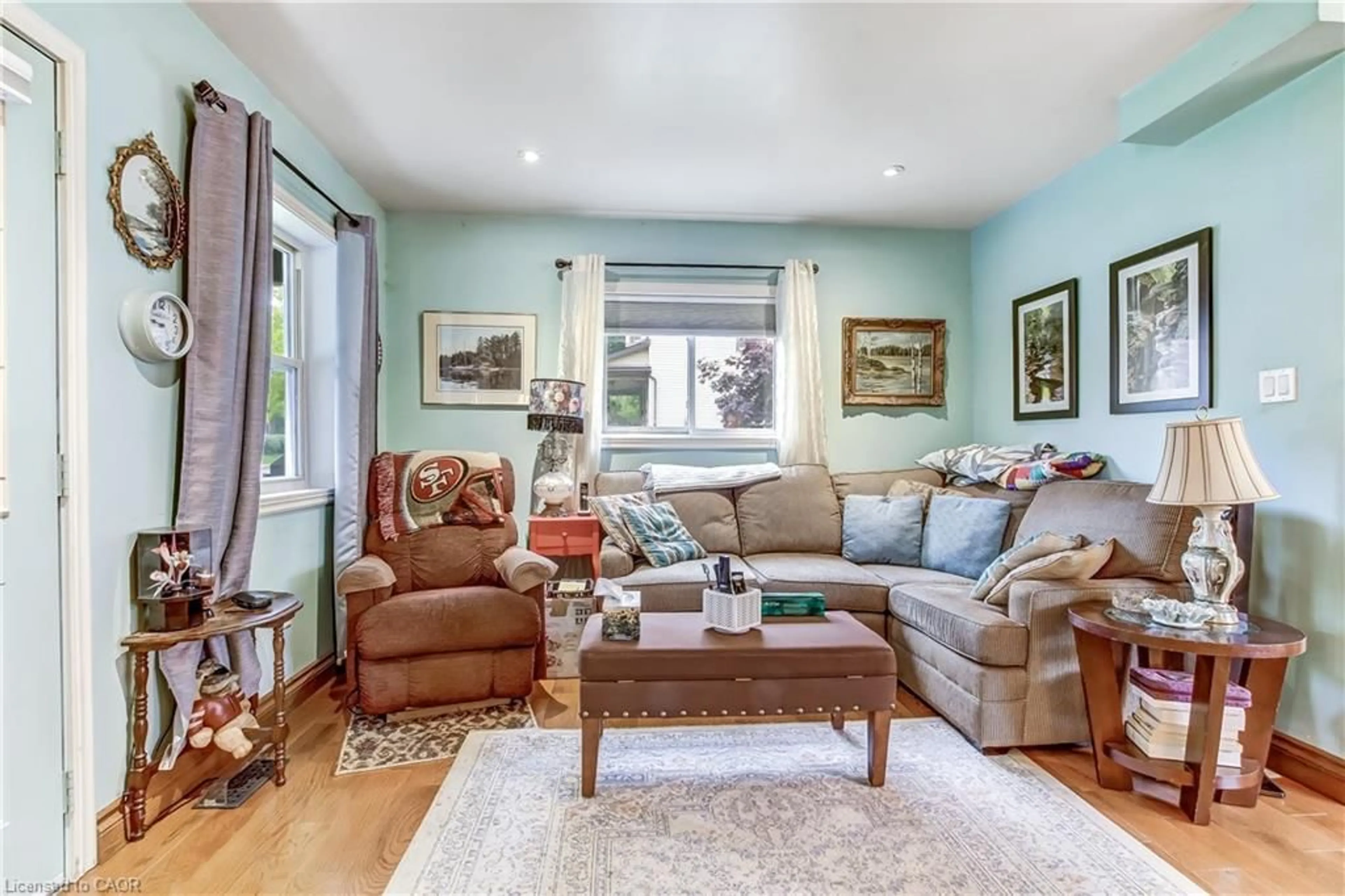 Living room with furniture, unknown for 164 Head St, Simcoe Ontario N3Y 3X5