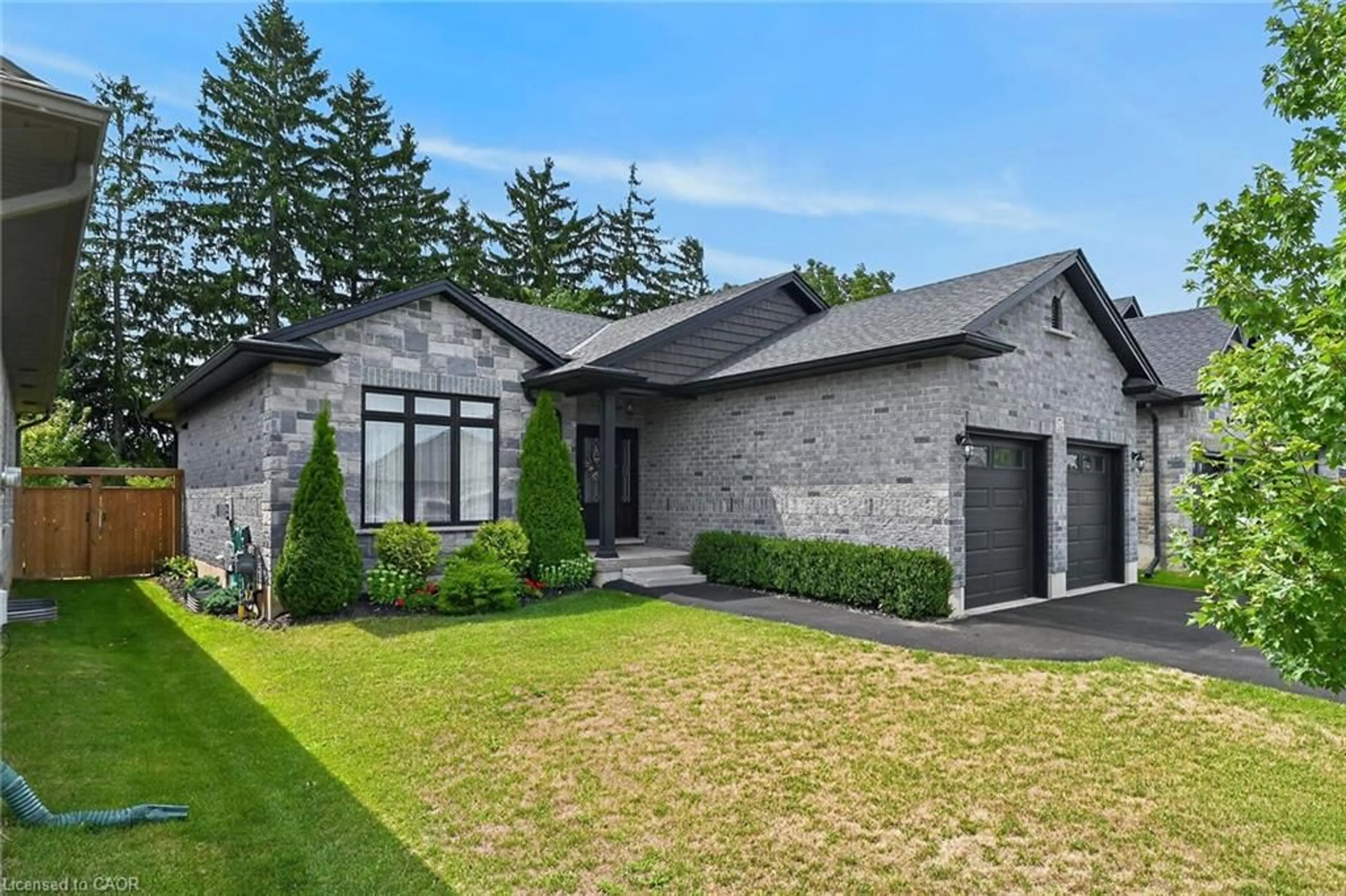 Home with brick exterior material, street for 26 Stonebridge Pl, Simcoe Ontario N3Y 0E6