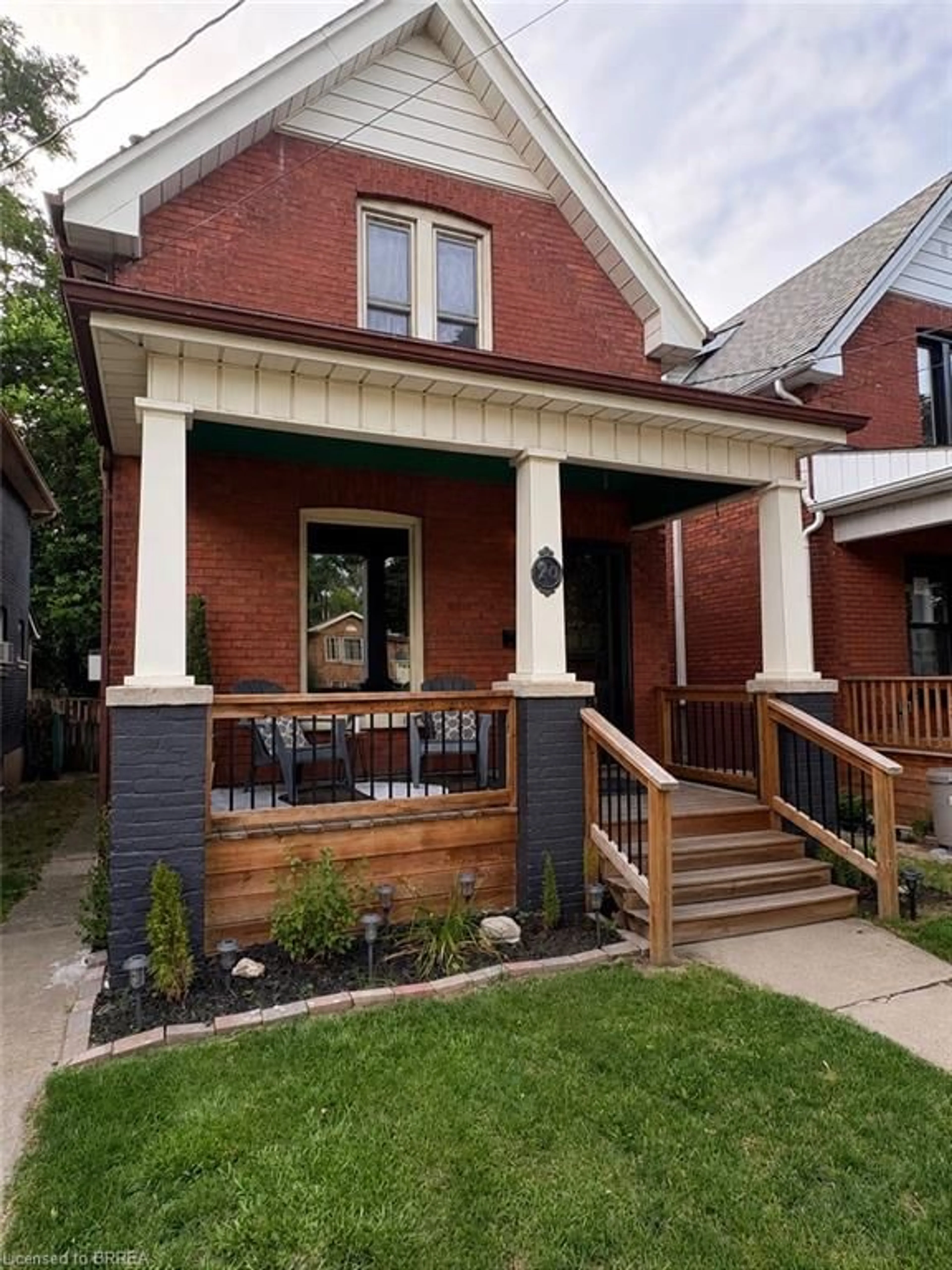 Home with brick exterior material, street for 20 Wells Ave, Brantford Ontario N3R 4J2