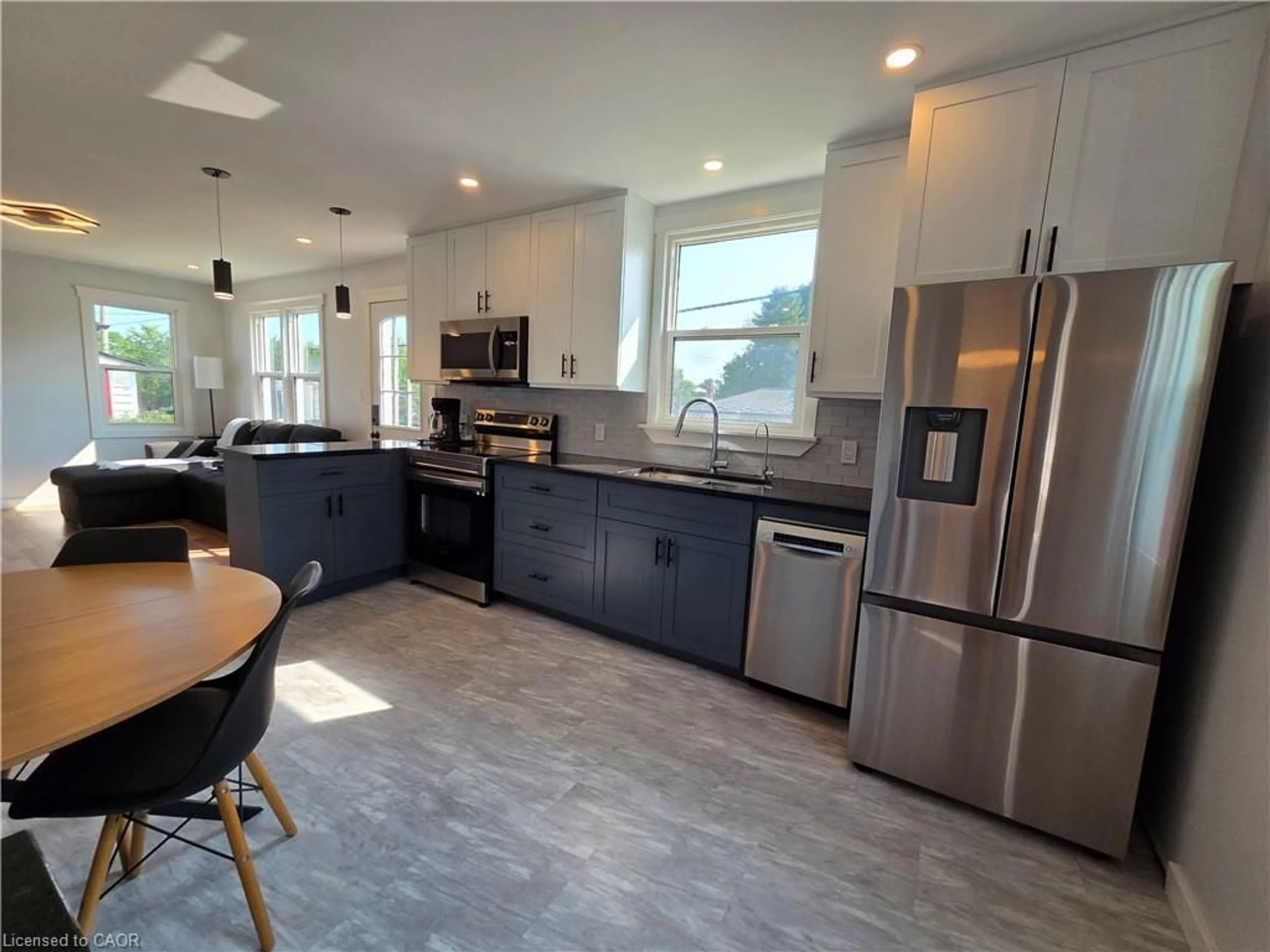 Open concept kitchen, unknown for 304 Mill St, Woodstock Ontario N4S 2X5