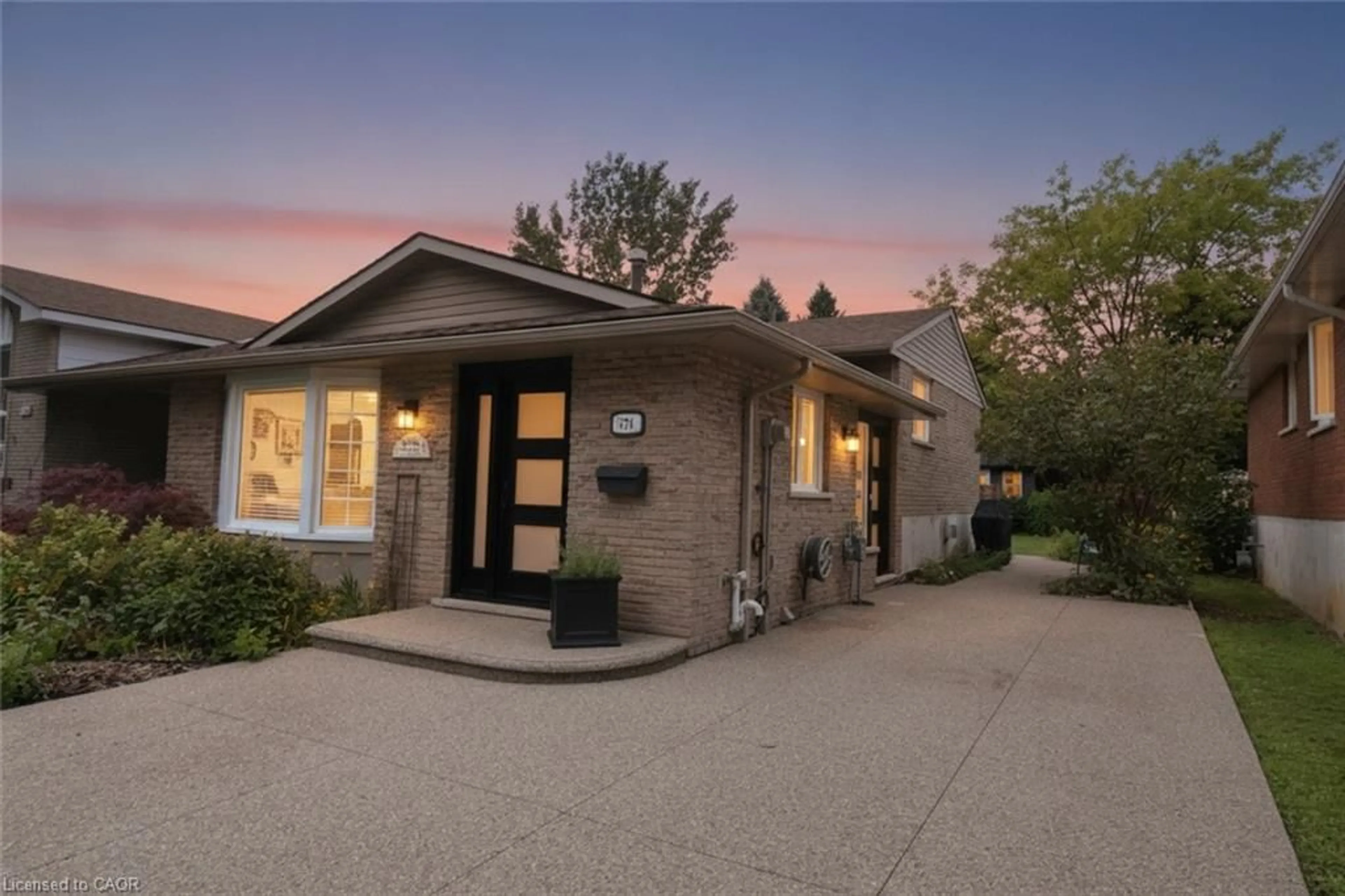 Home with brick exterior material, street for 374 Brigadoon Dr, Hamilton Ontario L9C 6X4