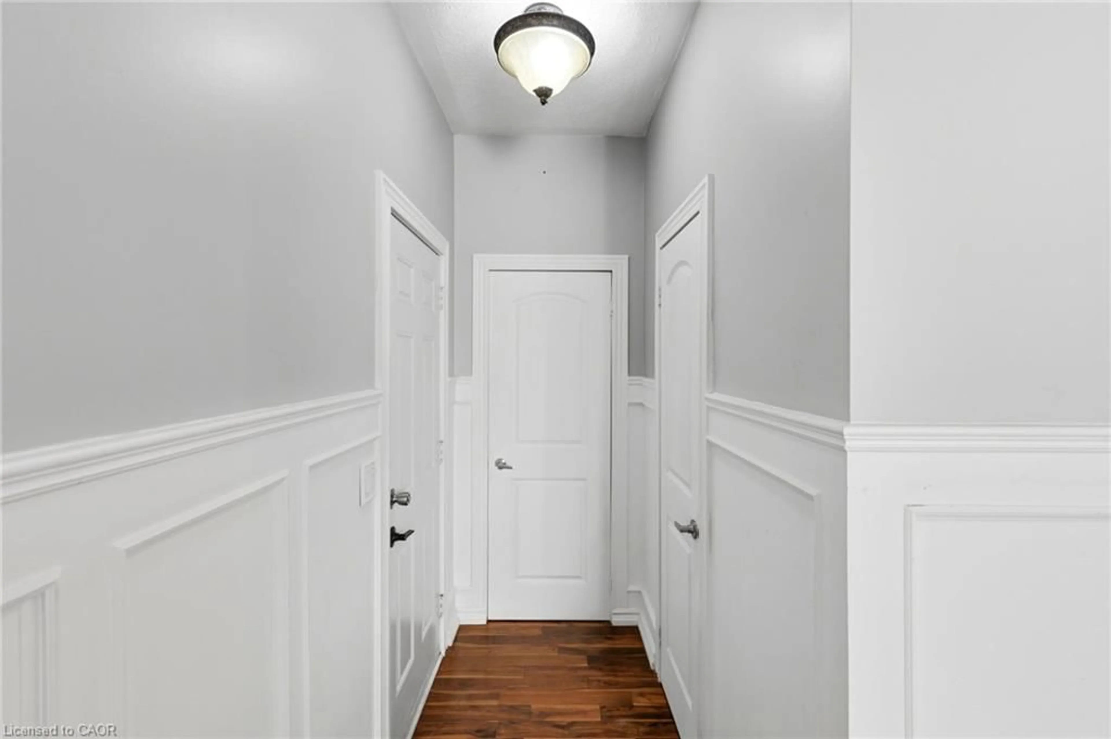 Indoor entryway for 42 Honeyman Dr, Bowmanville Ontario L1C 0J1