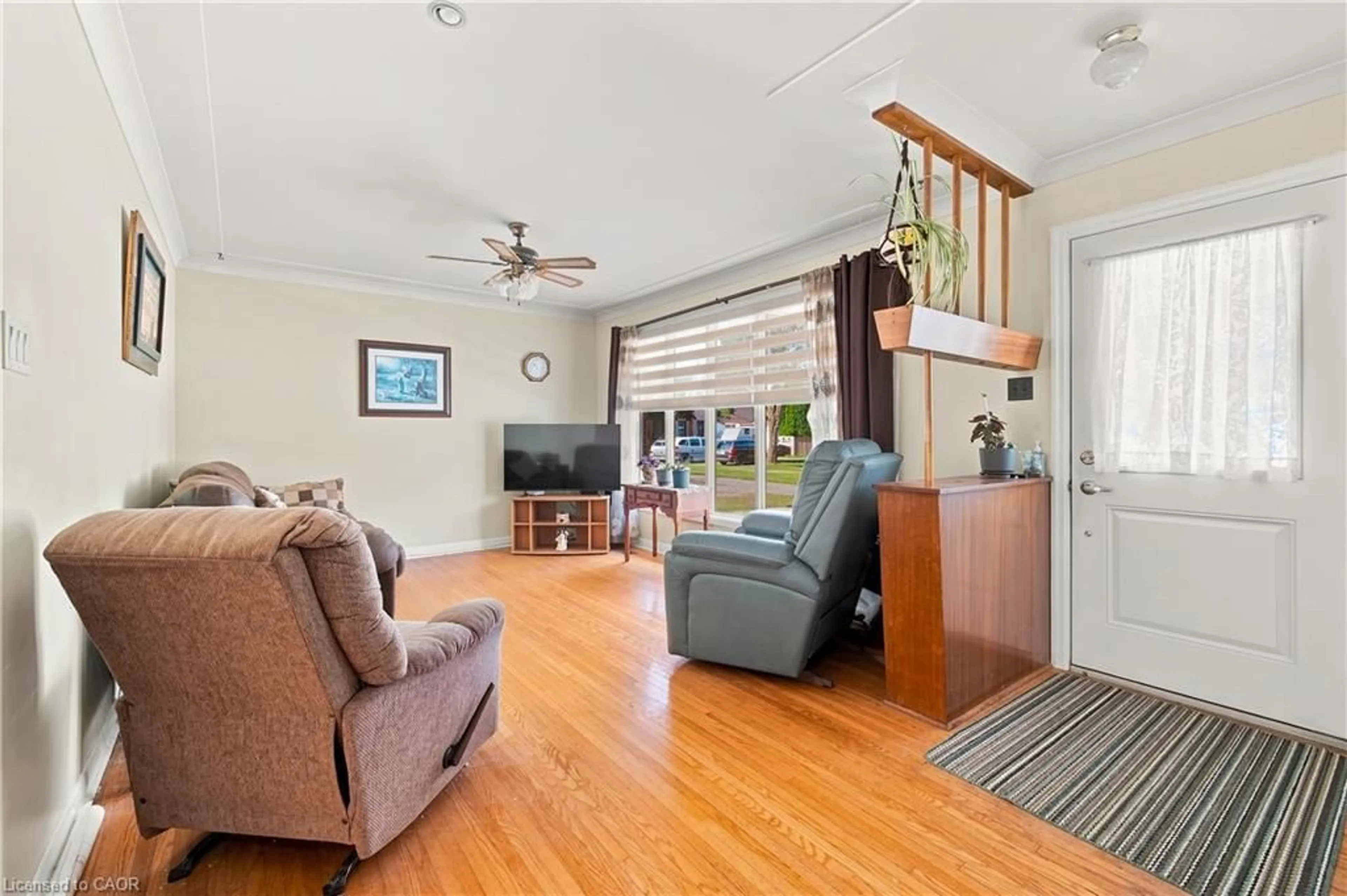 Living room with furniture, unknown for 250 Albert St, Palmerston Ontario N0G 2P0