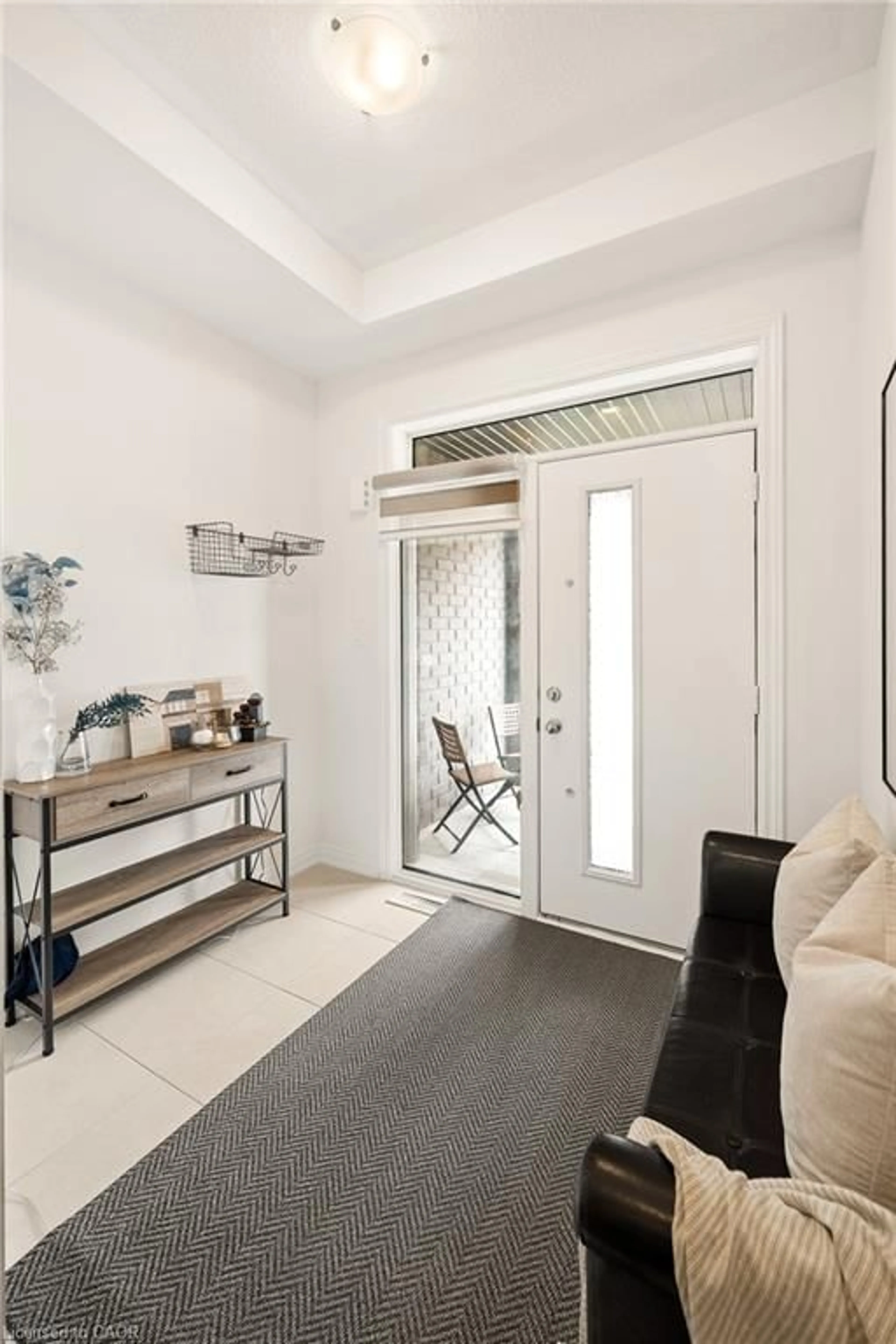 Indoor entryway for 166 Deerpath Dr #49, Guelph Ontario N1K 0E2