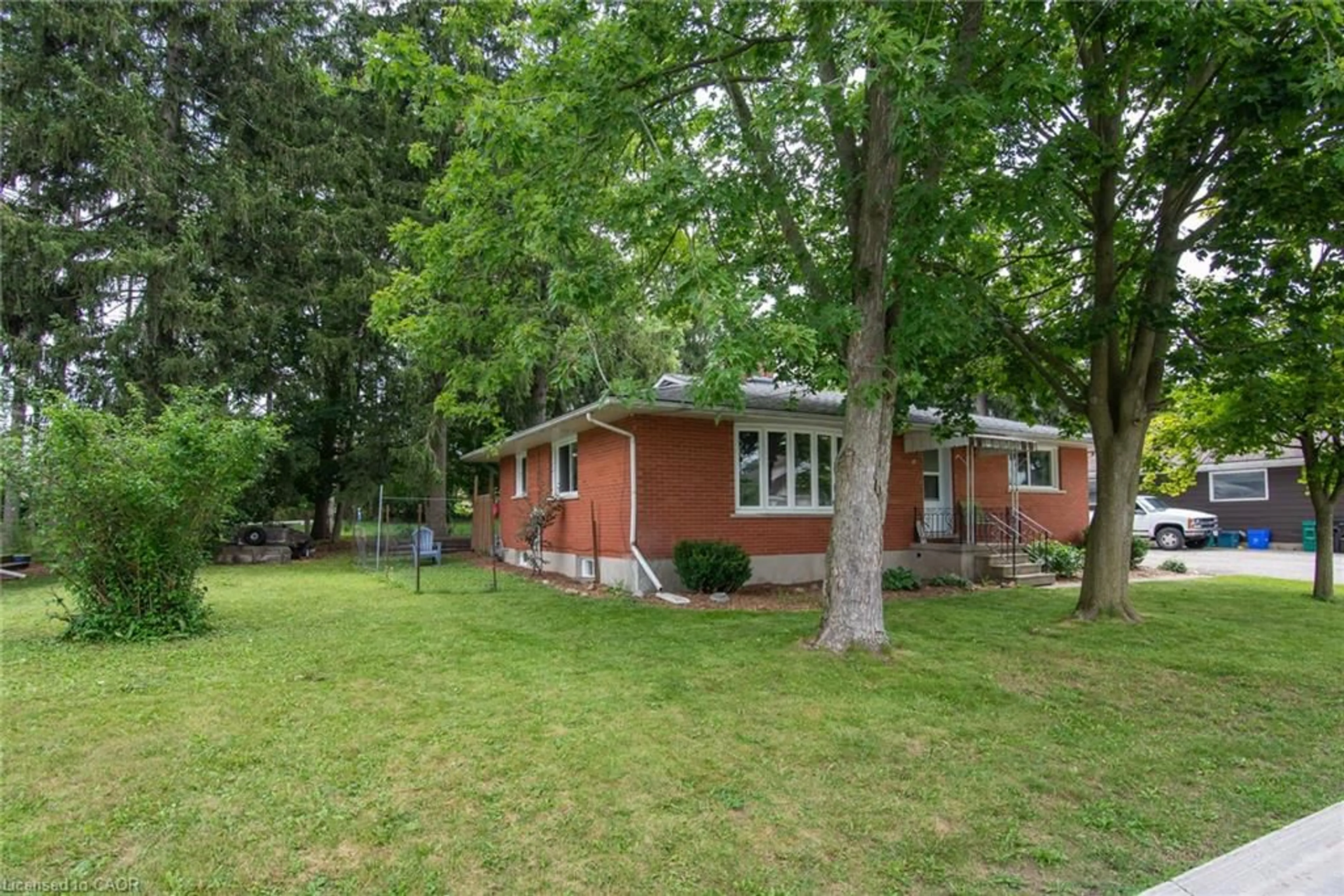 Home with brick exterior material, street for 13 Lewis St, New Hamburg Ontario N3A 1P5