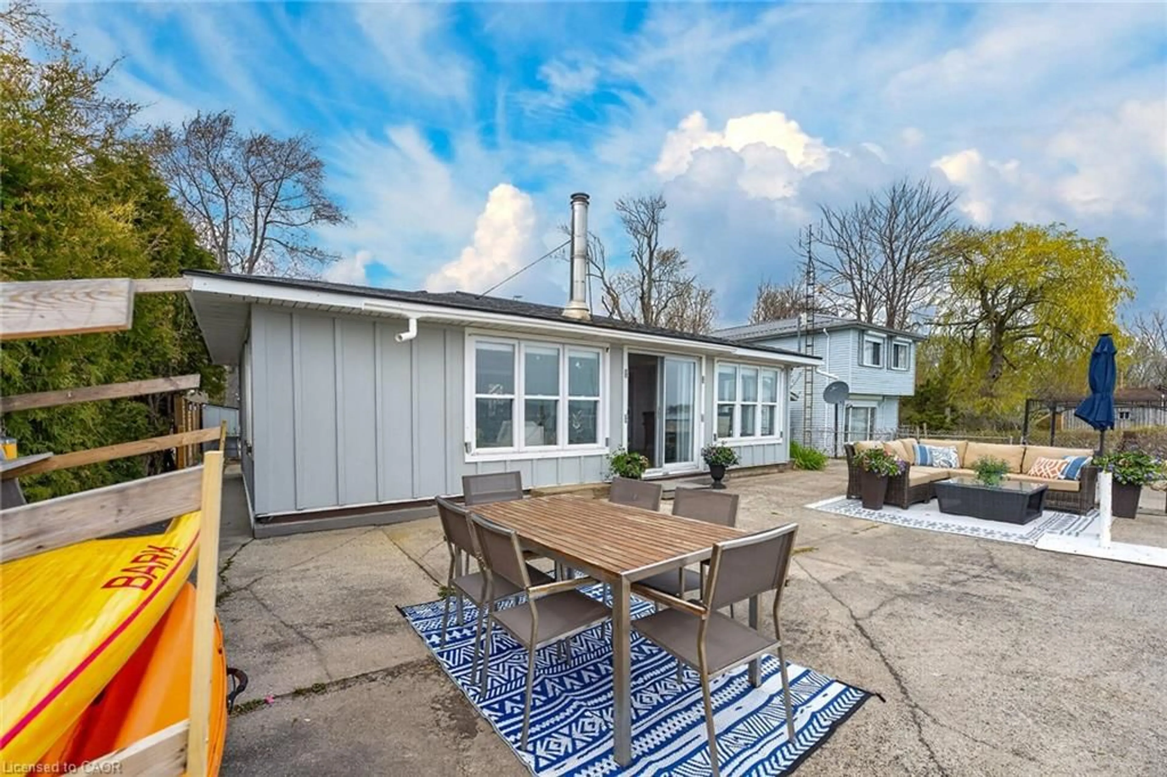 Patio, street for 277 Baygrove Line, Dunnville Ontario N1A 2W8