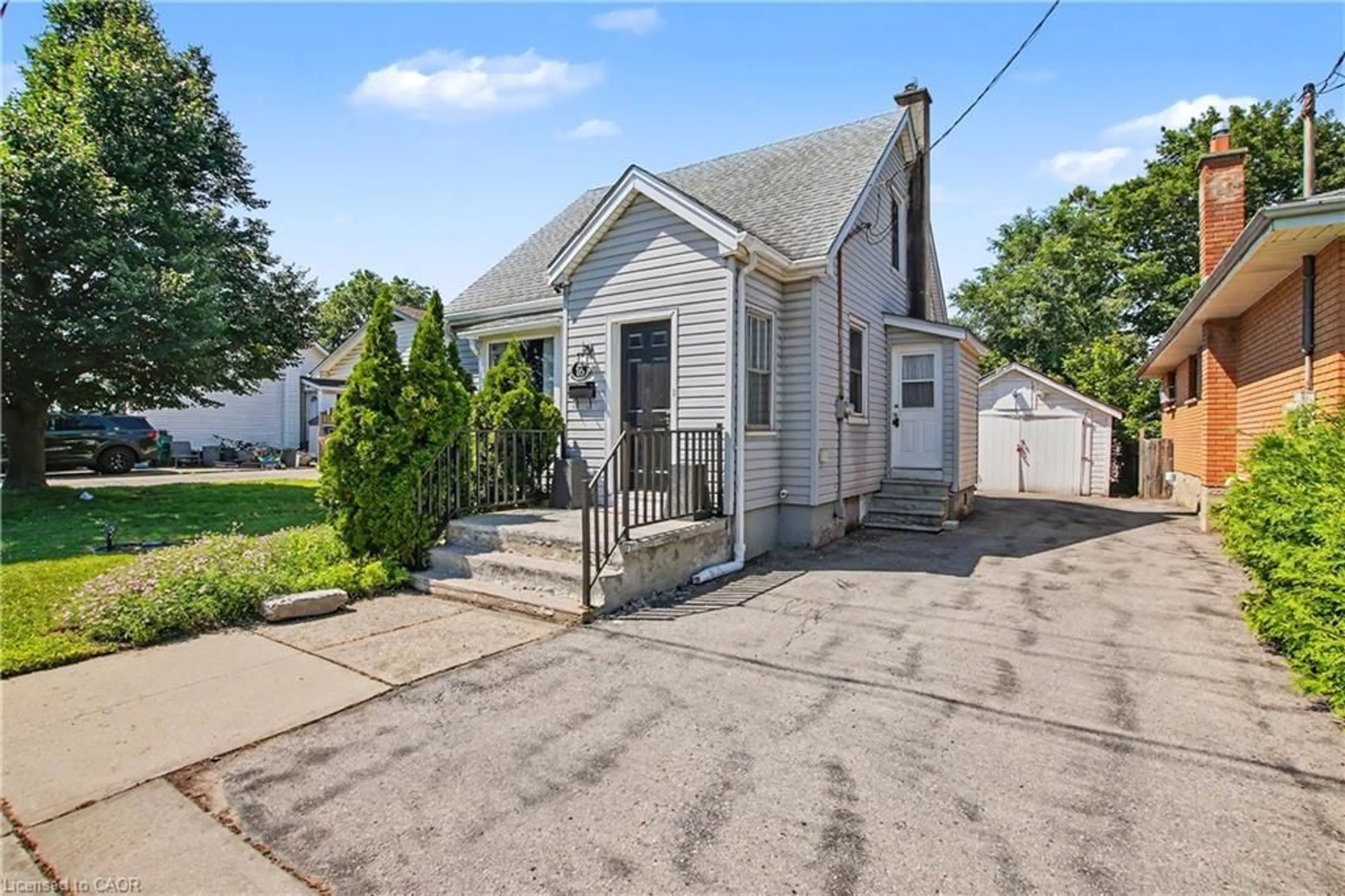 Unknown for 16 Mercer Rd, Cambridge Ontario N1R 5A5