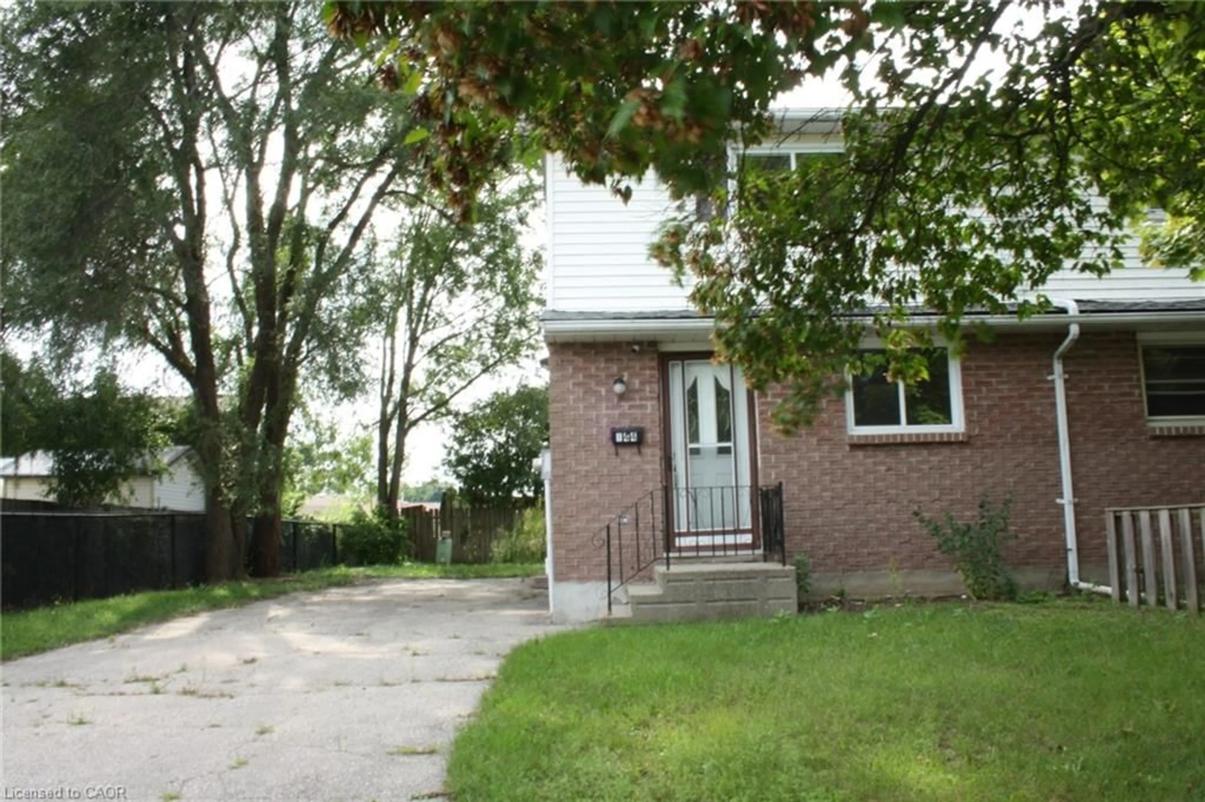Home with brick exterior material, street for 144 Sekura Cres, Cambridge Ontario N1R 7G1