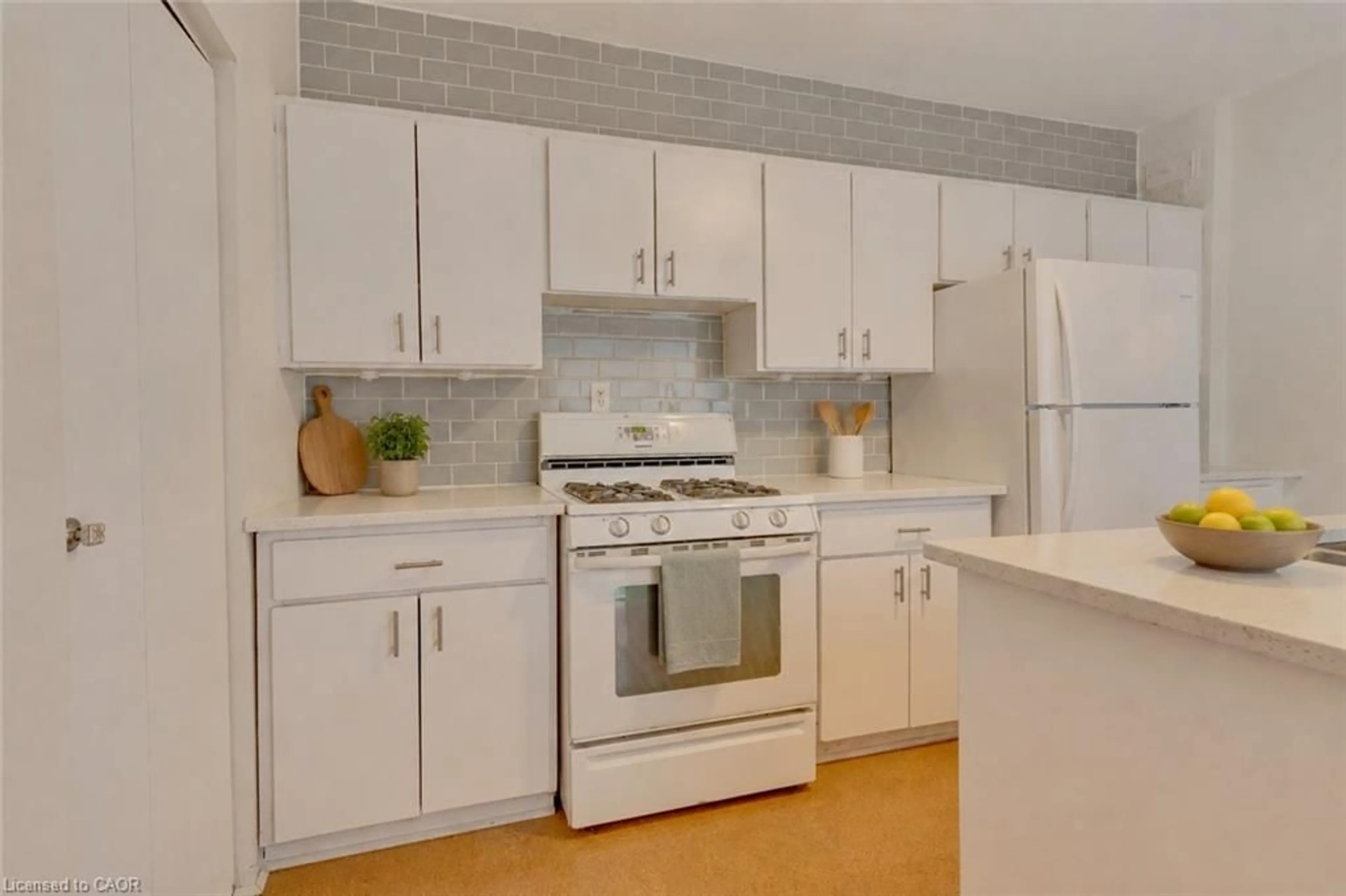 Standard kitchen, unknown for 808 Monmouth Rd, Windsor Ontario N8Y 3L4