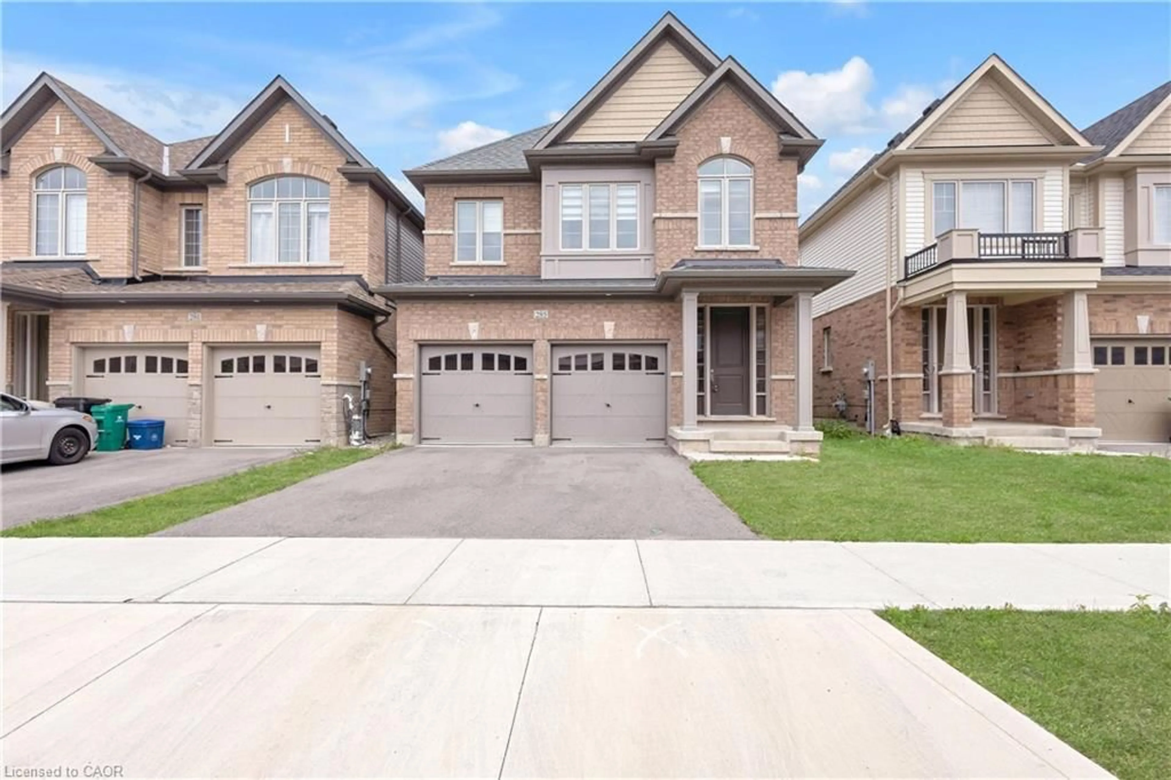 Home with brick exterior material, street for 285 Broadacre Dr, Kitchener Ontario N2R 0S6