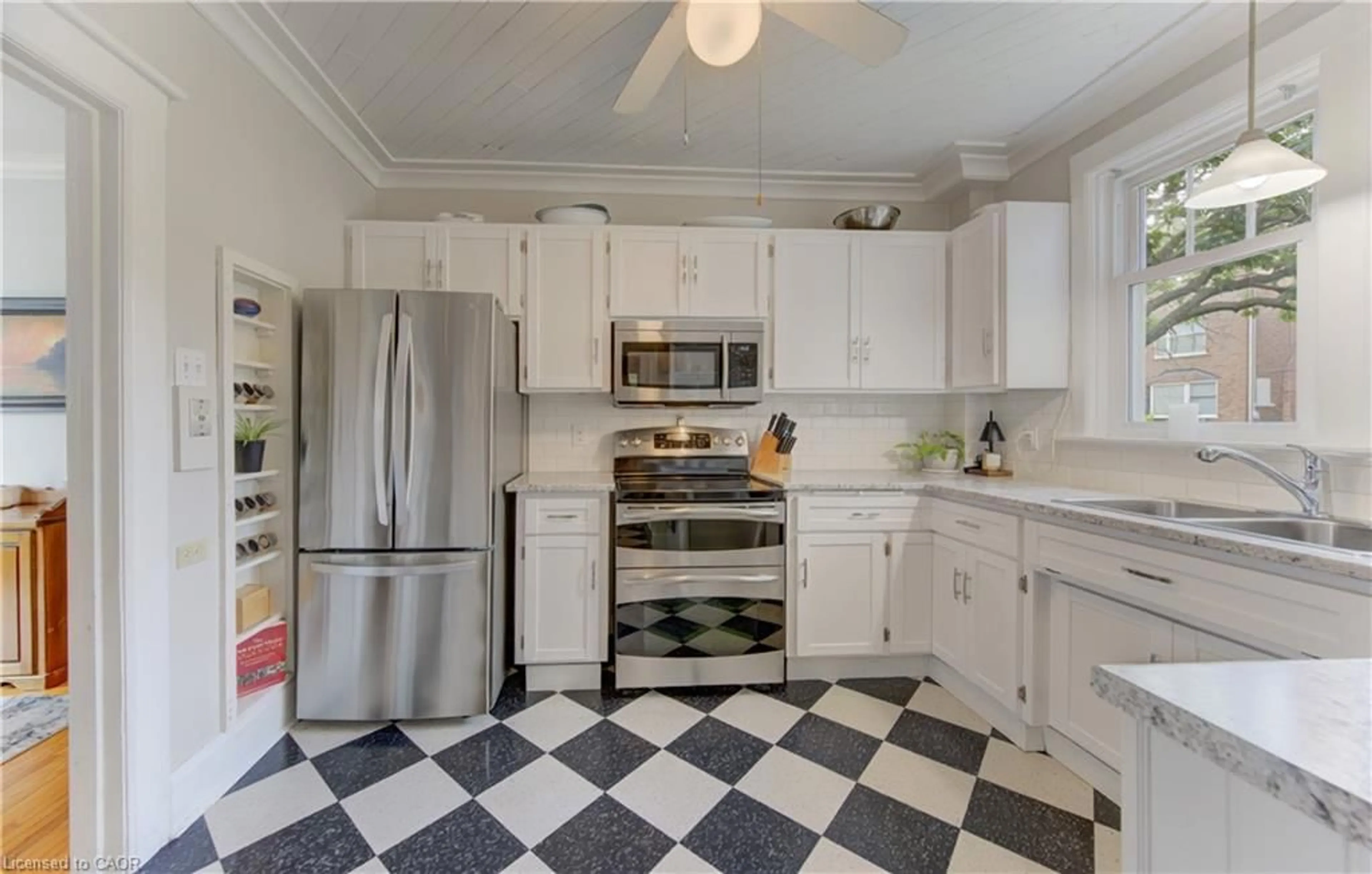 Unknown for 150 Union Blvd, Kitchener Ontario N2M 2S4