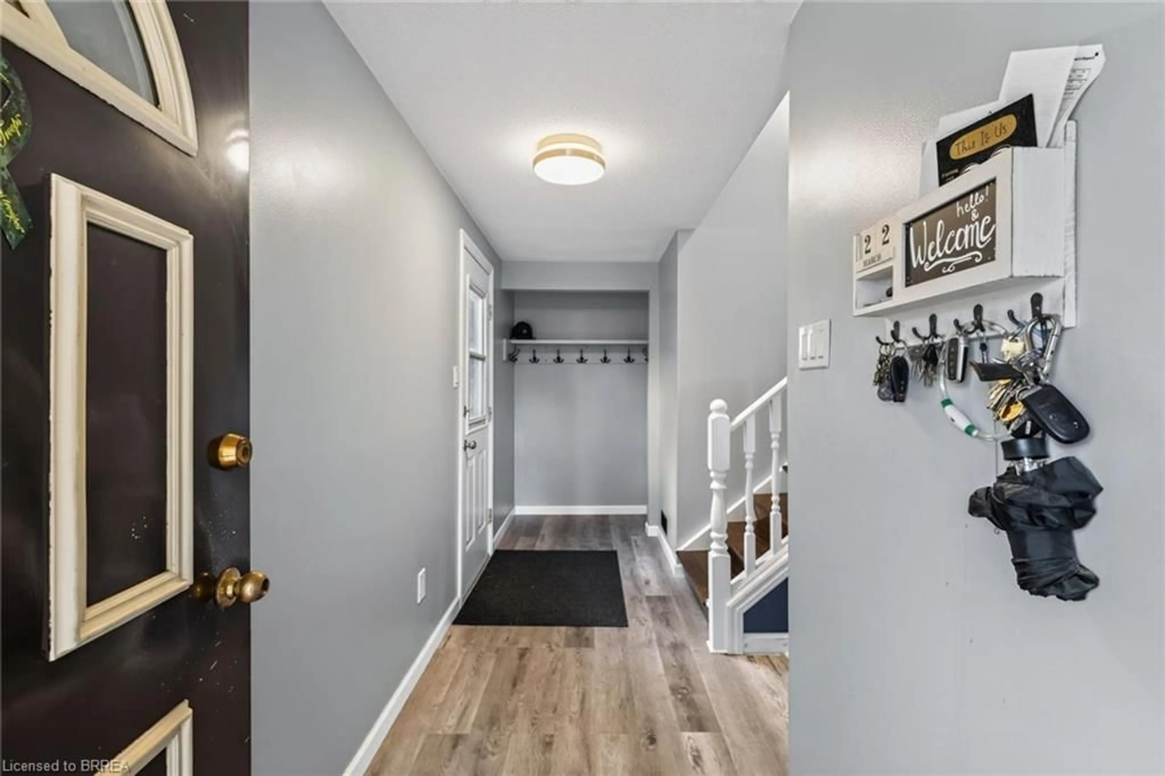 Indoor entryway for 17B Emilie St, Brantford Ontario N3S 1S5