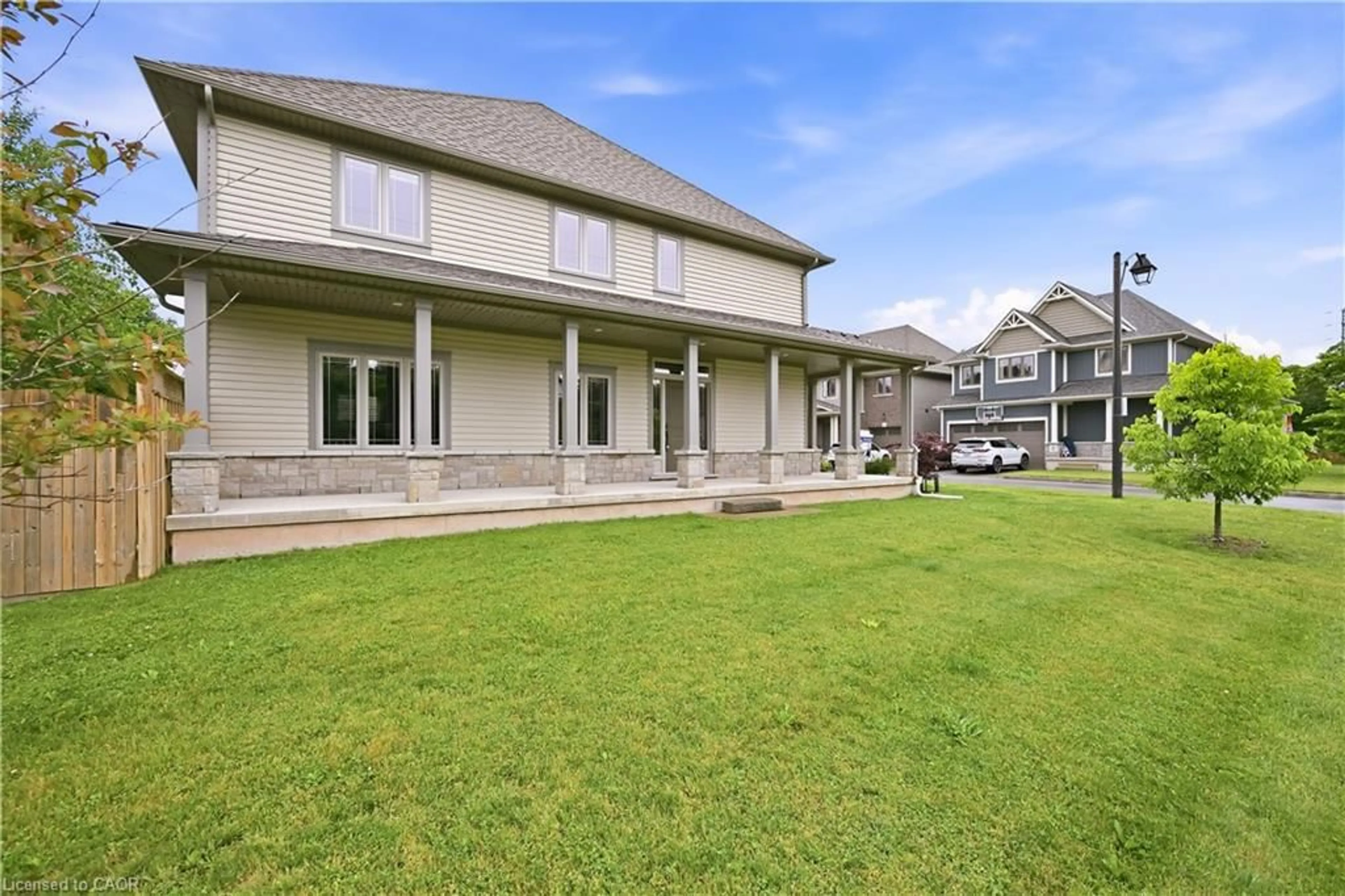 Patio, unknown for 1 Lindsay Way, Grimsby Ontario L3M 0H6