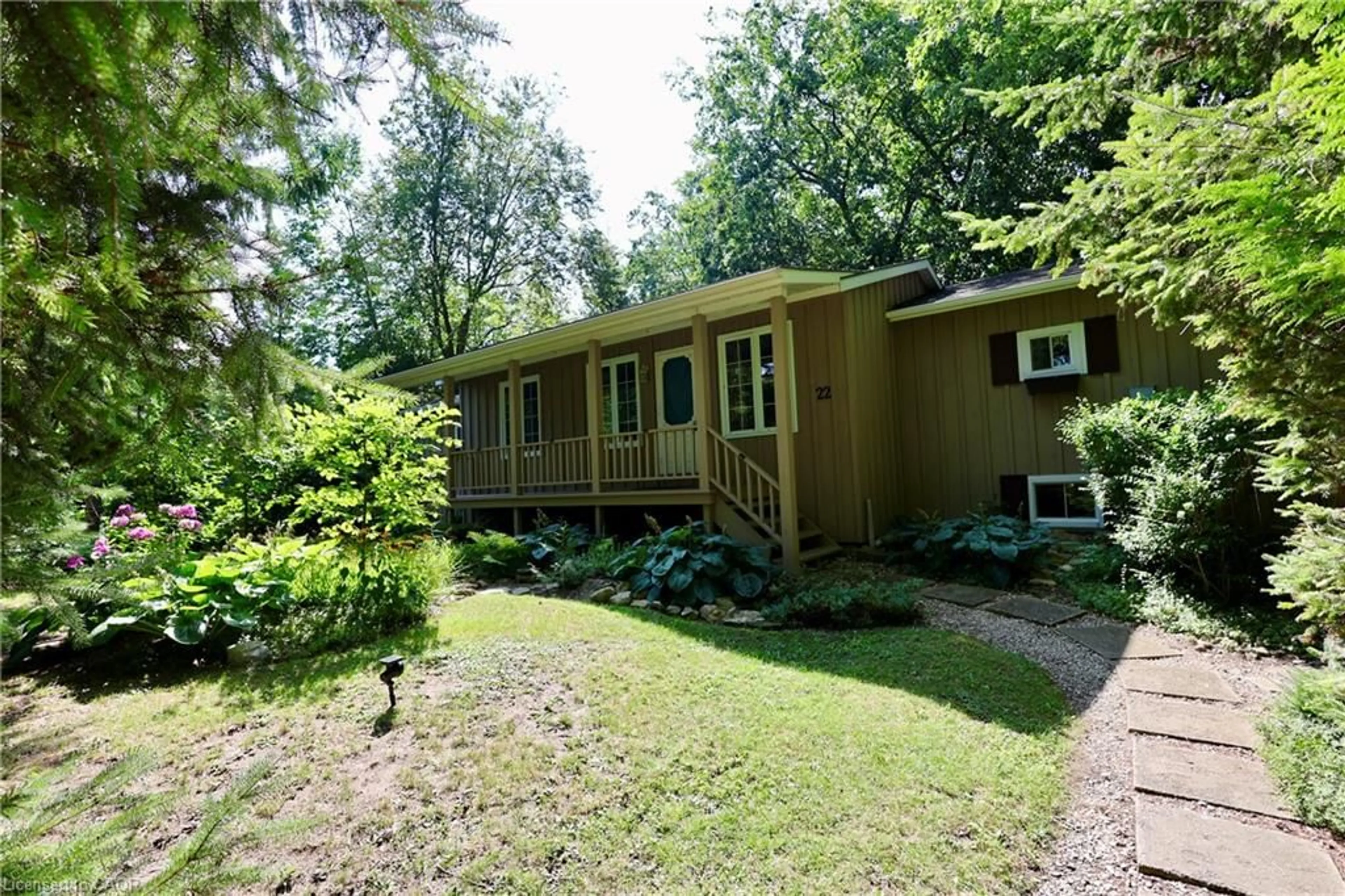 Unknown for 22 Jane St, Bayfield Ontario N0M 1G0