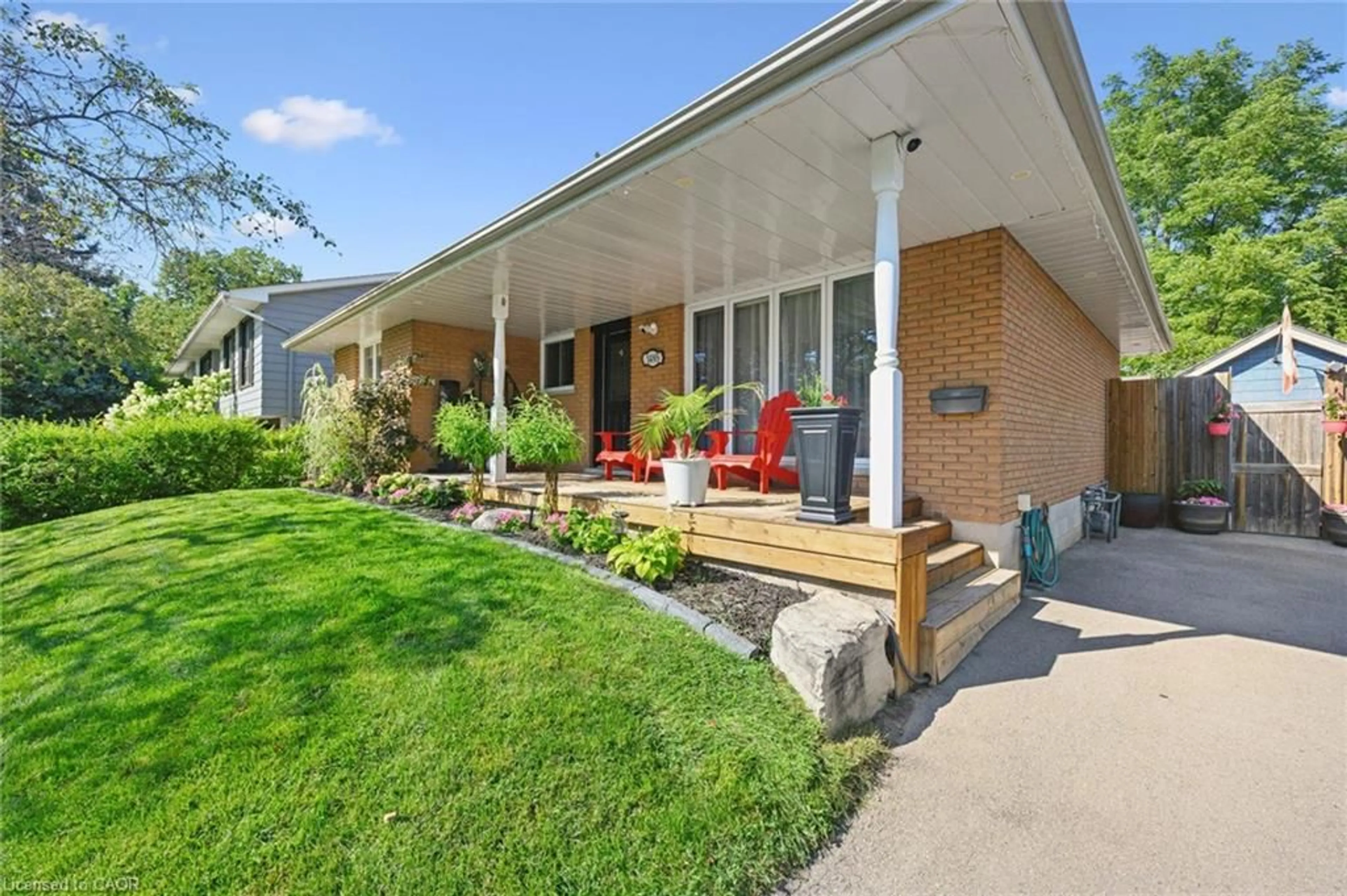 Patio, street for 1485 Jefferson Rd, Burlington Ontario L7P 2C7
