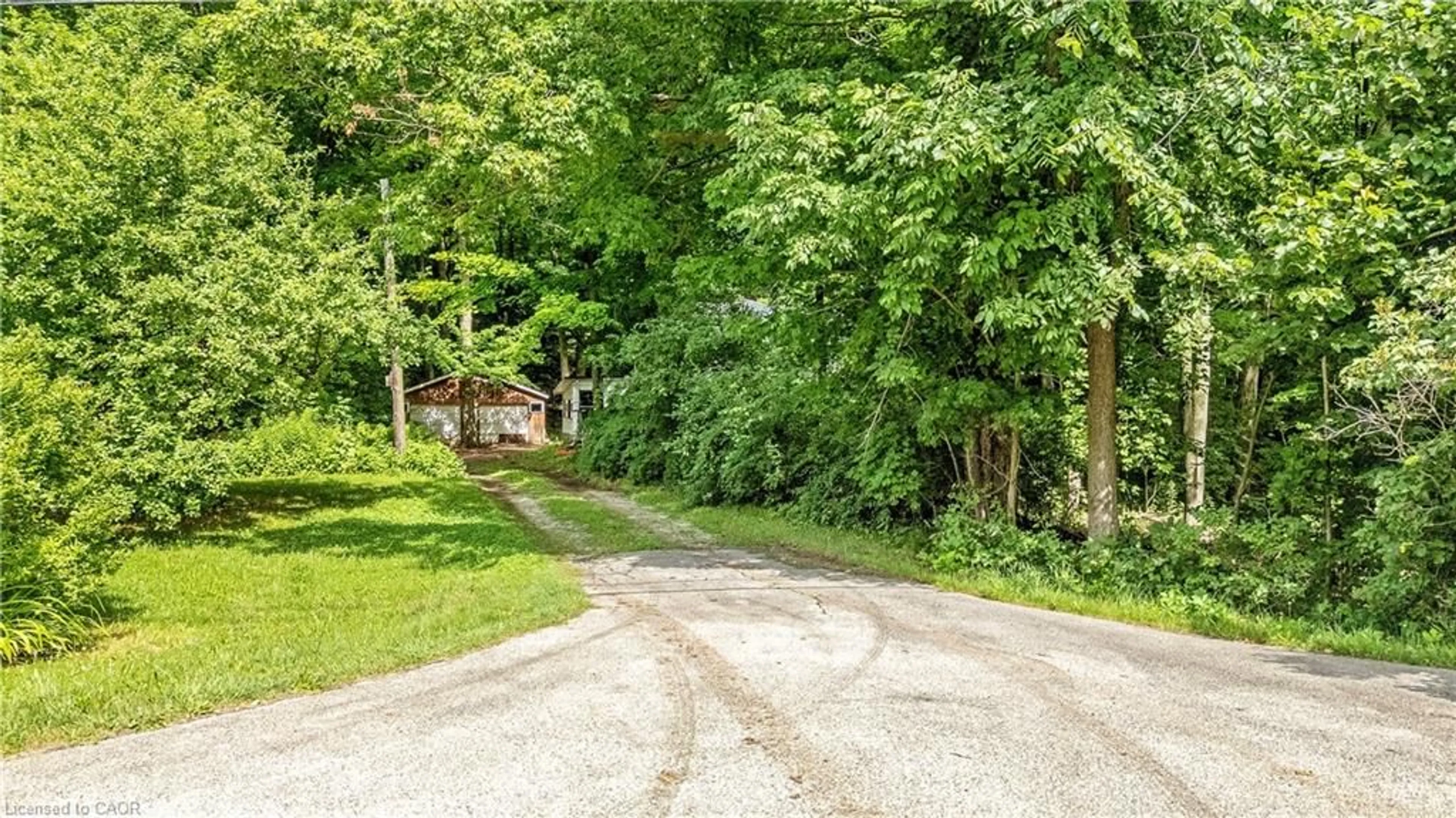 A pic from outside/outdoor area/front of a property/back of a property/a pic from drone, forest/trees view for 2529 Campbellville Rd, Campbellville Ontario L9T 2X7