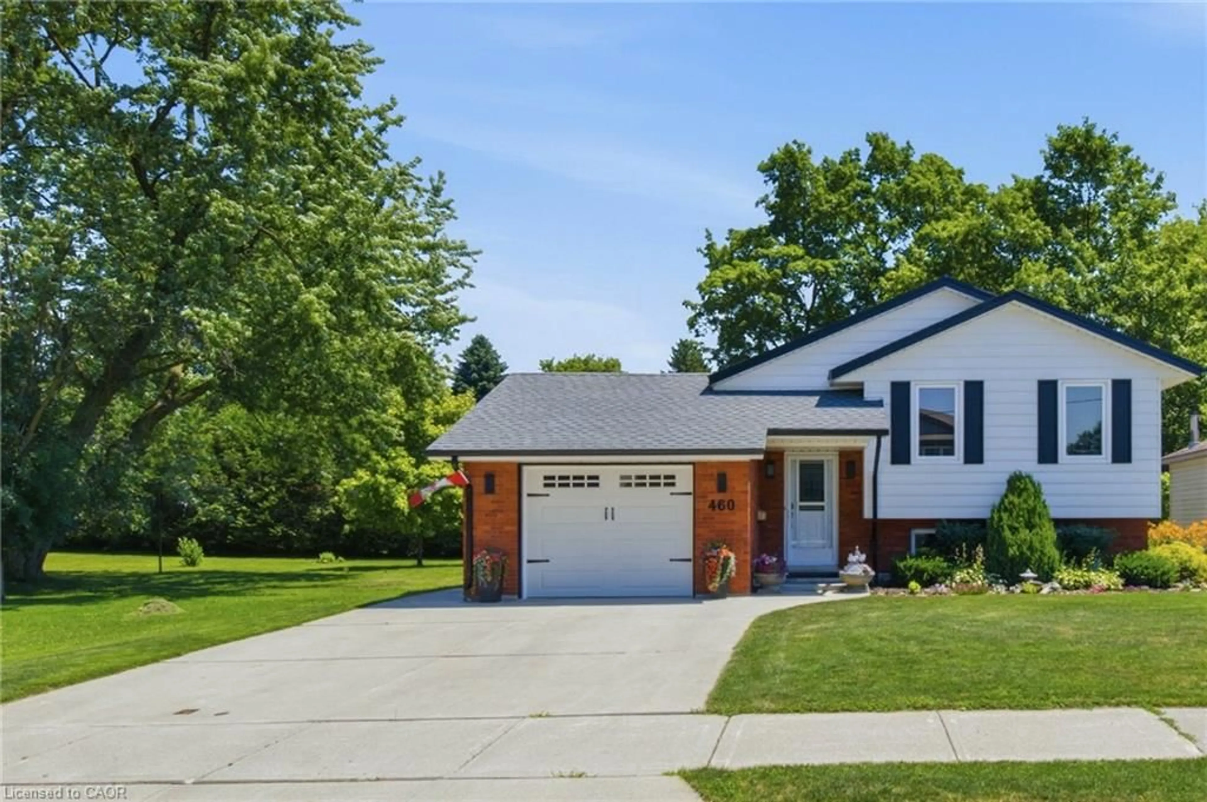 Home with brick exterior material, street for 460 Wellington Ave, Listowel Ontario N4W 2J4