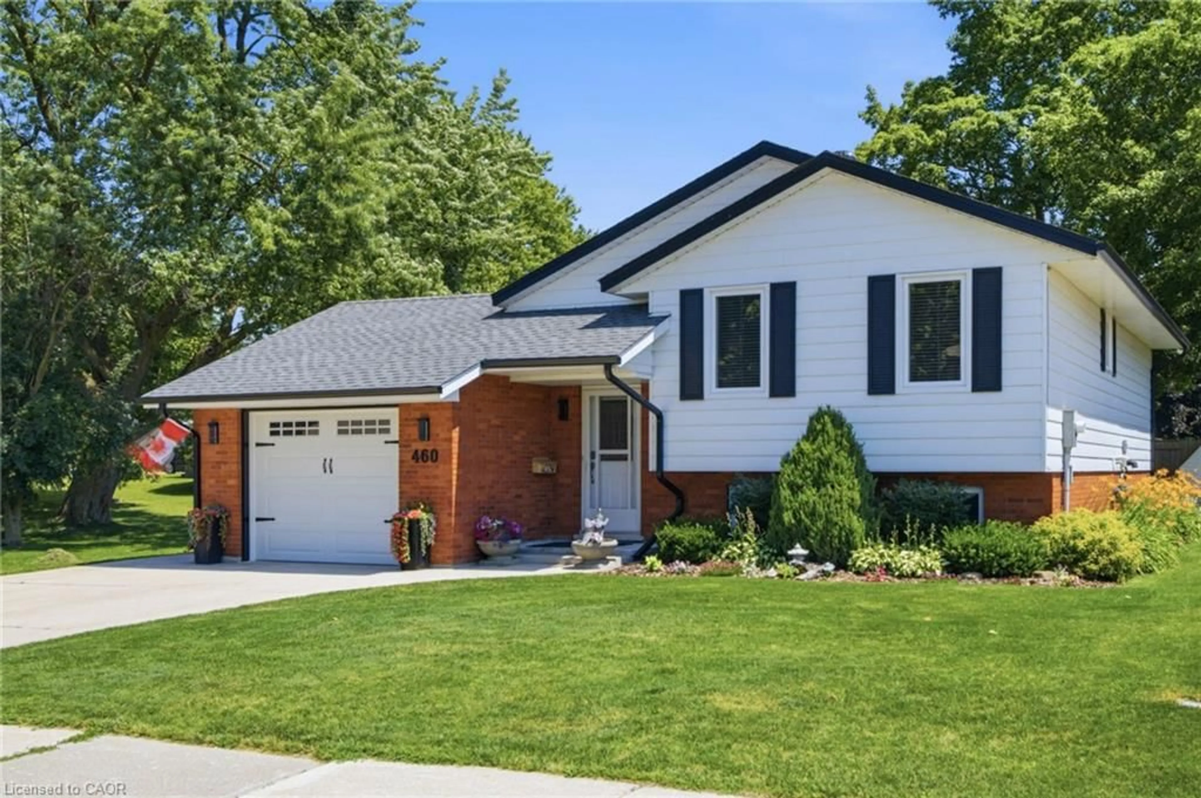 Home with brick exterior material, street for 460 Wellington Ave, Listowel Ontario N4W 2J4