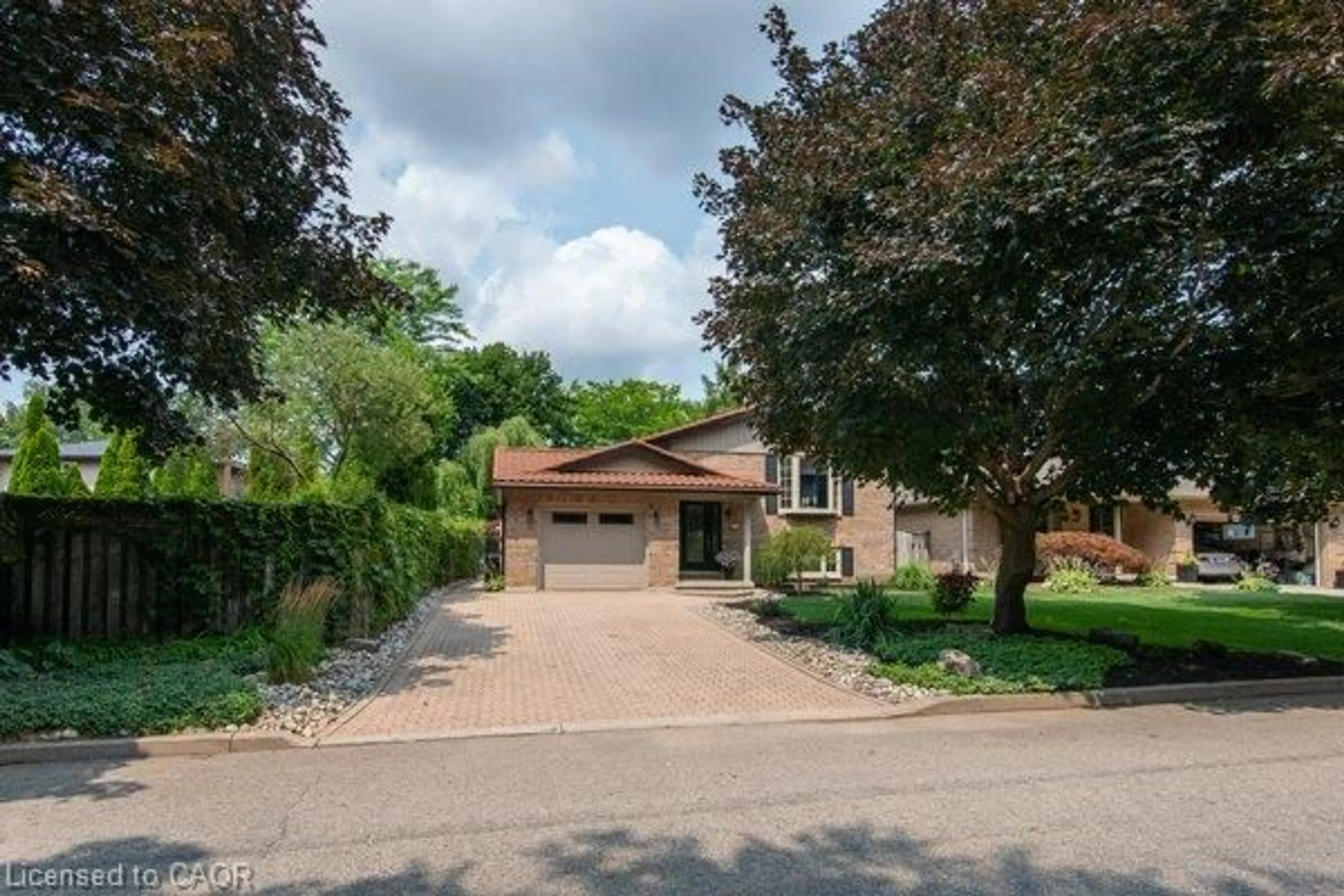 Unknown for 154 Ambleside Crt, Waterloo Ontario N2K 3E3