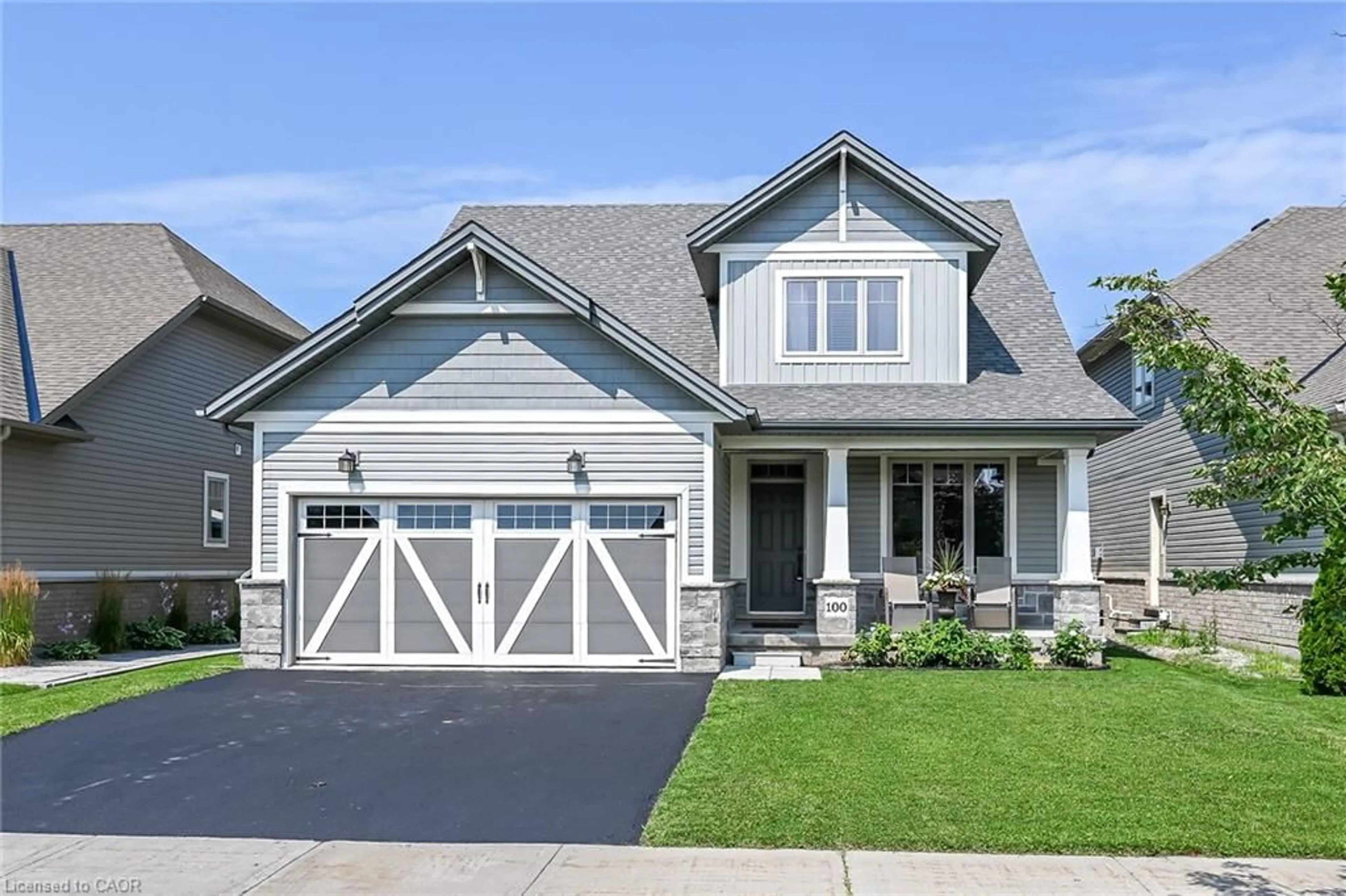 Home with vinyl exterior material, street for 100 Anastasia Blvd, Smithville Ontario L0R 2A0