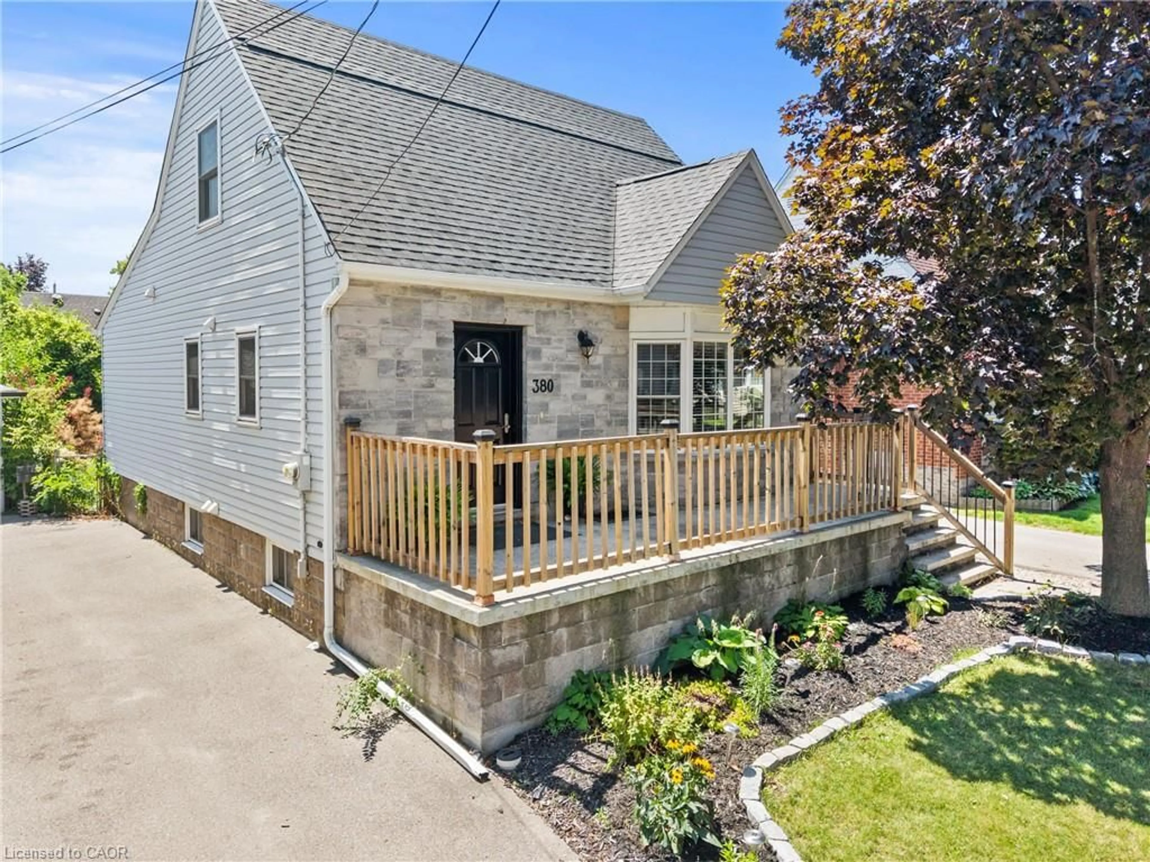 Unknown for 380 Thayer Ave, Hamilton Ontario L9A 4J4