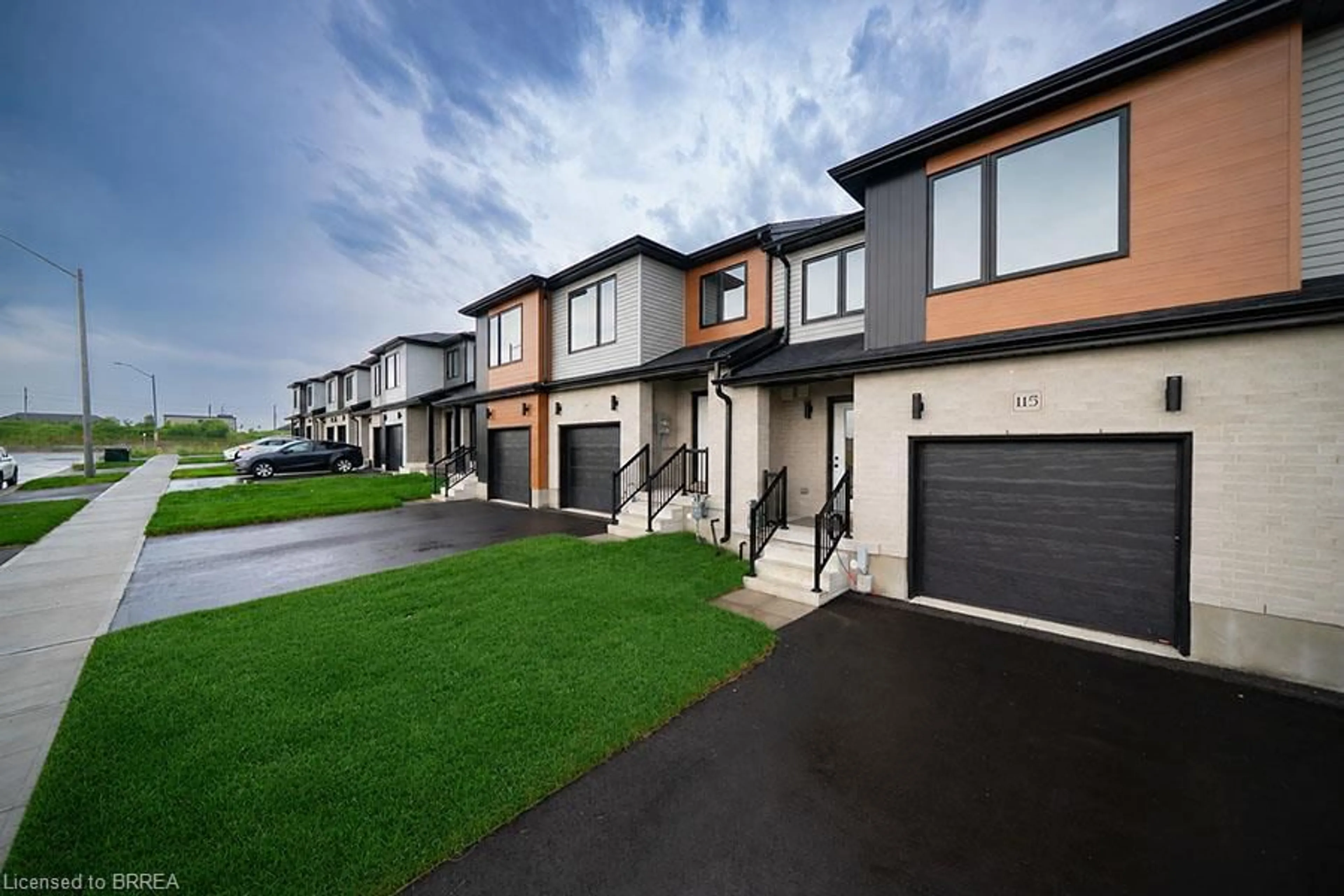 Home with vinyl exterior material, street for 115 Mattingley St, Paris Ontario N3L 0G4