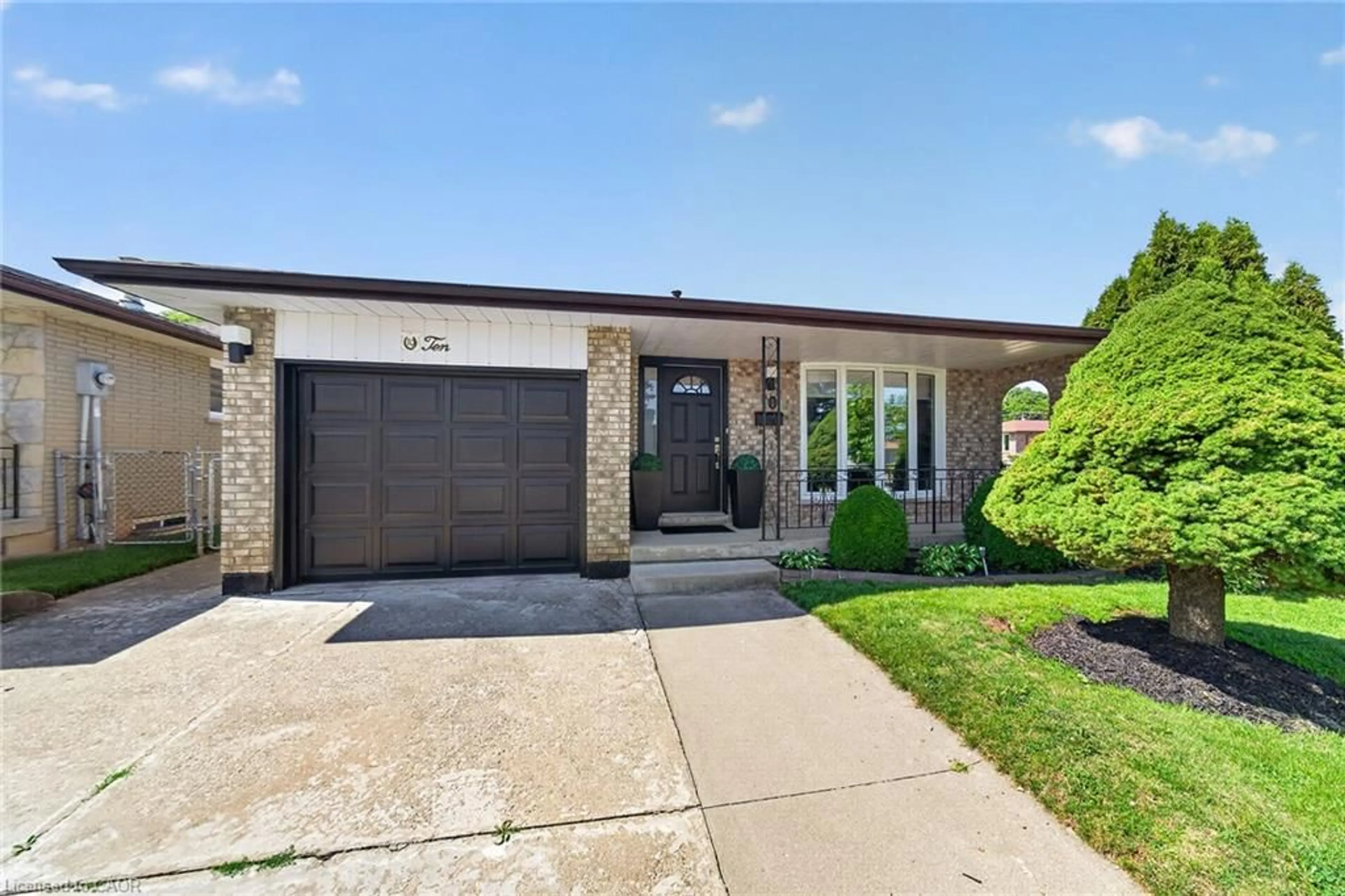 Home with brick exterior material, street for 10 Glen Cannon Dr, Hamilton Ontario L8G 2Z7