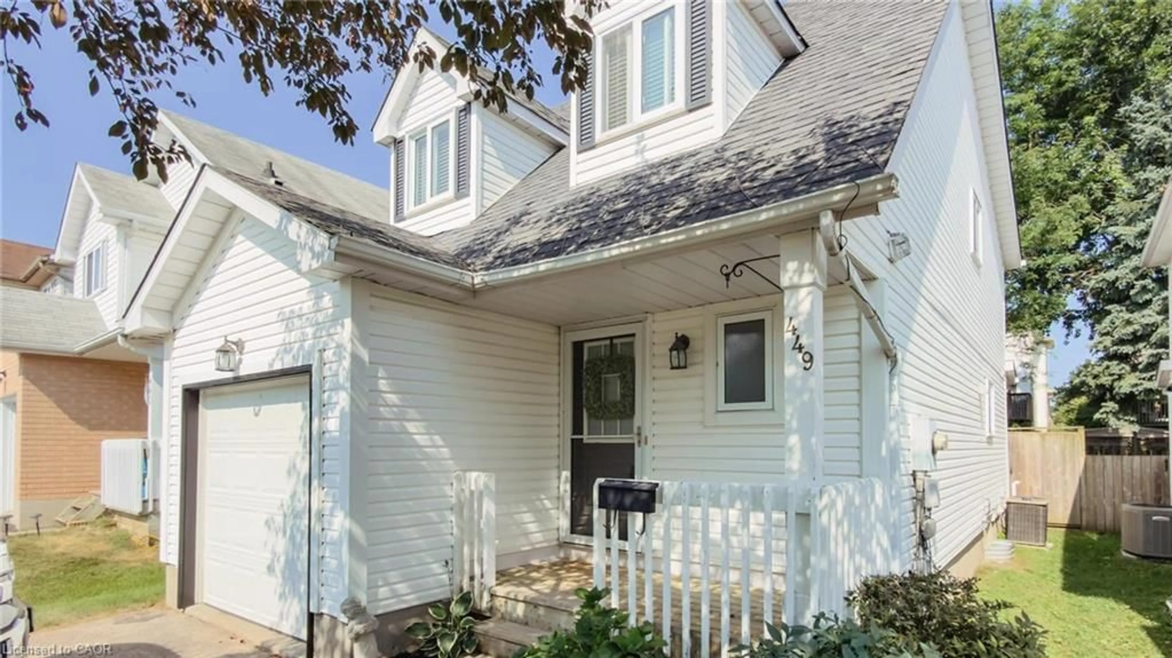 Home with vinyl exterior material, street for 449 Exmoor St, Waterloo Ontario N2K 3T7
