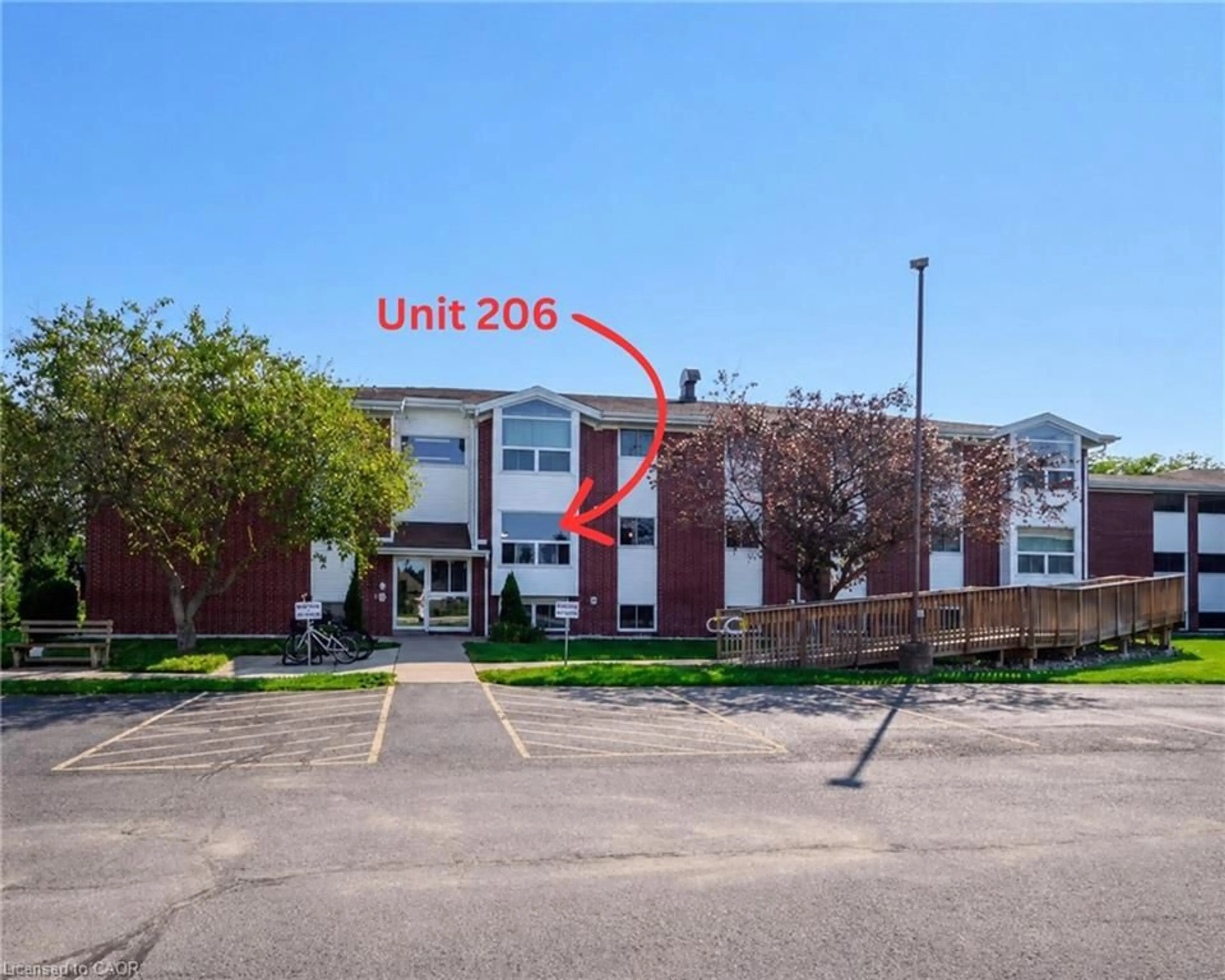 A pic from outside/outdoor area/front of a property/back of a property/a pic from drone, building for 60 Donly Dr #206, Simcoe Ontario N3Y 5K3