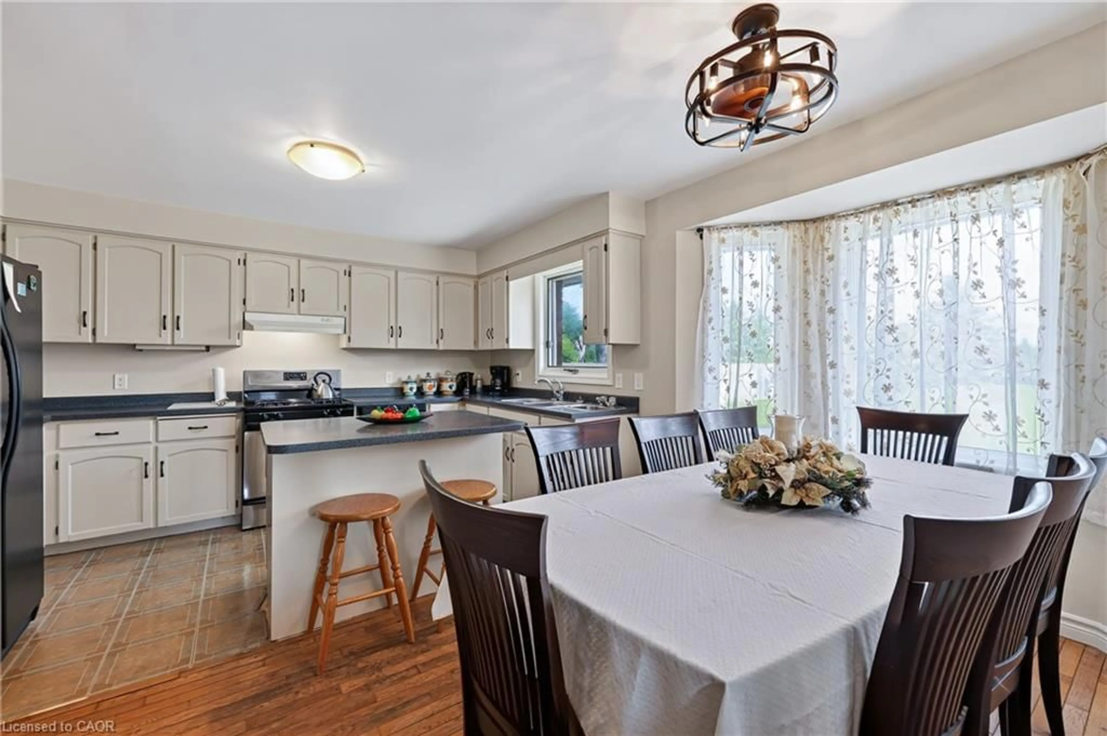 Open concept kitchen, unknown for 54132 Best Line, Aylmer Ontario N5H 2R3