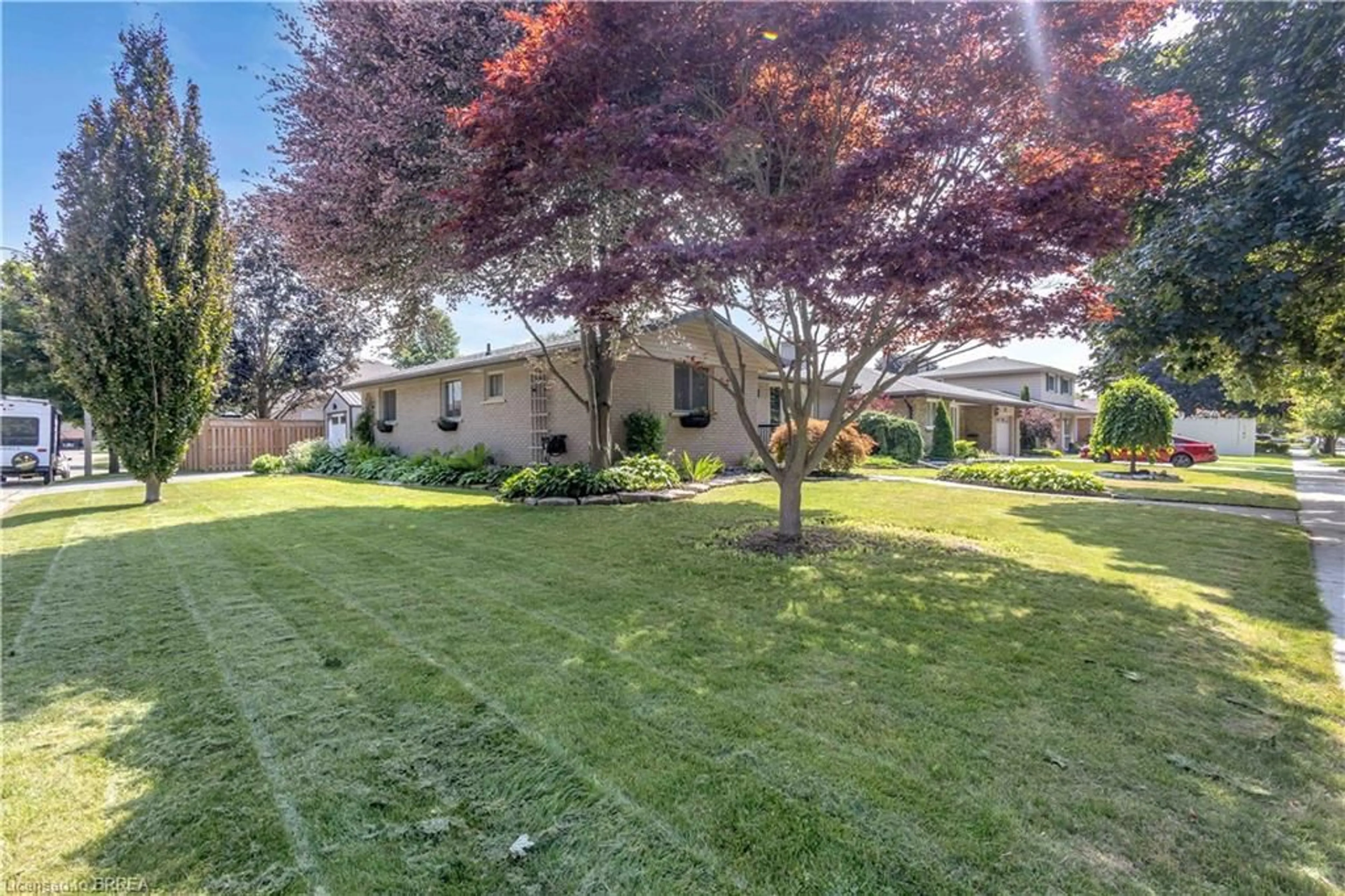 A pic from outside/outdoor area/front of a property/back of a property/a pic from drone, street for 26 Penny Lane, Brantford Ontario N3R 5Y4