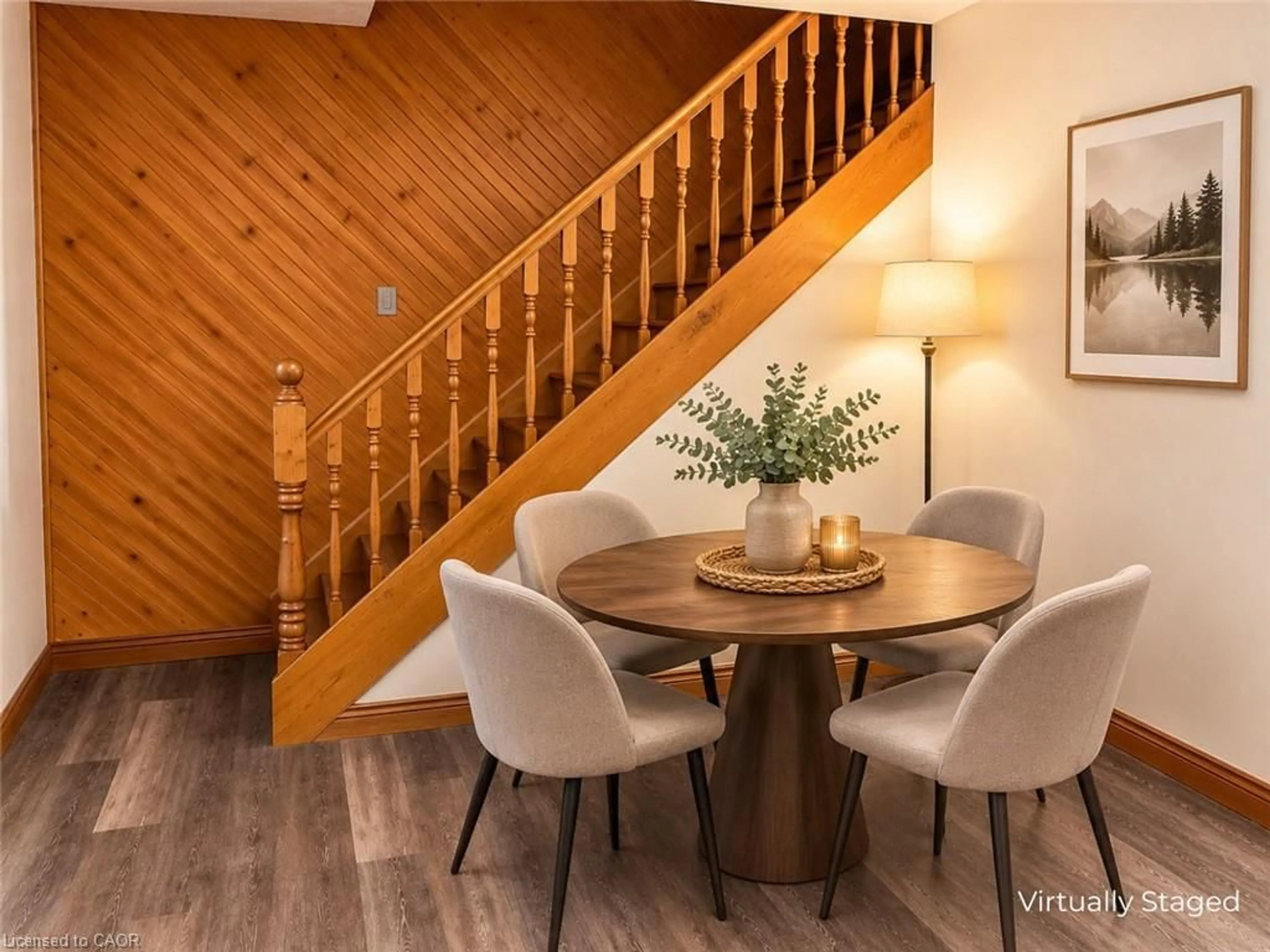 Dining room, wood/laminate floor for 486 Scholfield Ave N Ave, Welland Ontario L3B 1N2