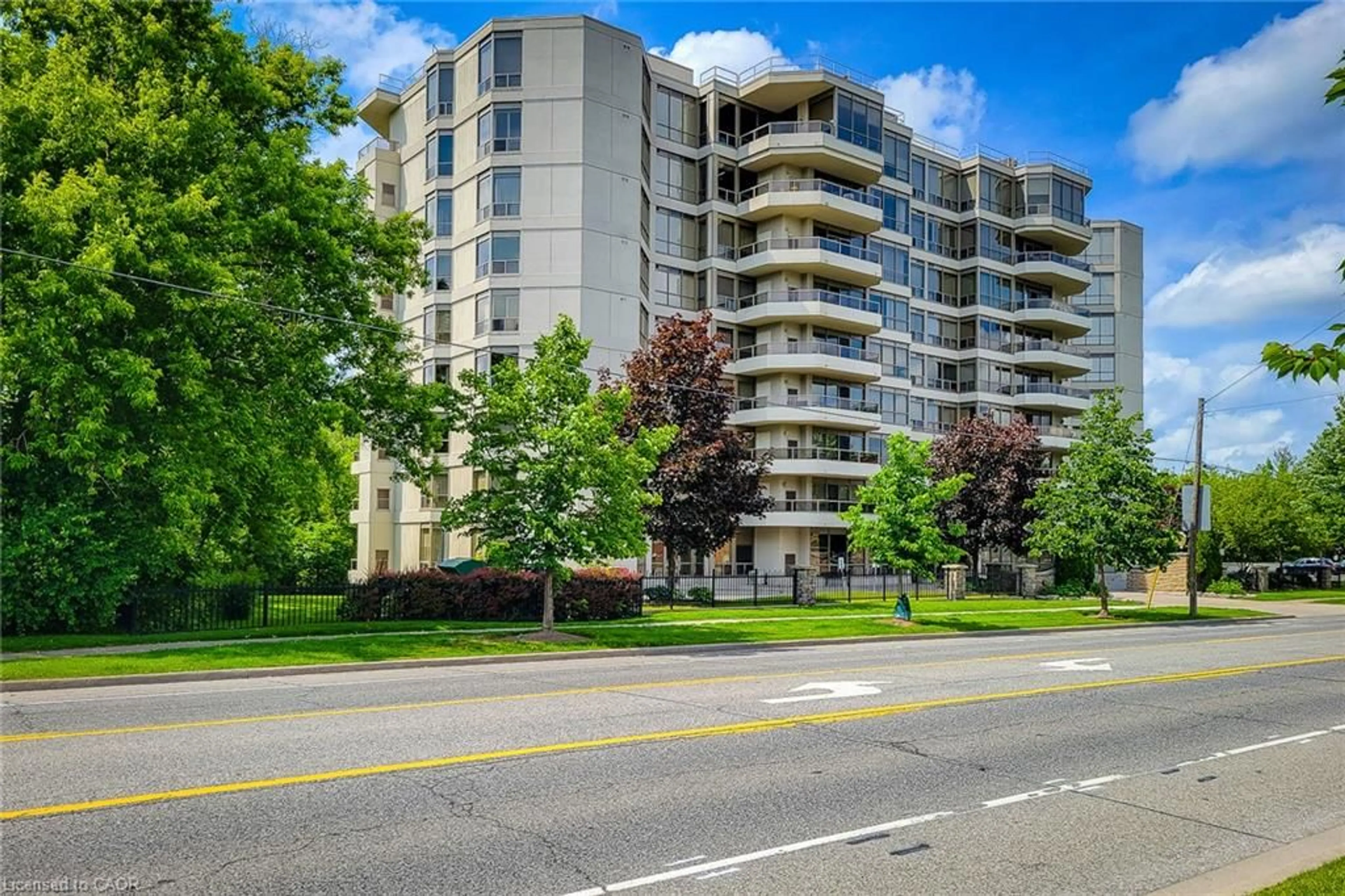 Unknown for 1770 Main St #705, Hamilton Ontario L8S 1H1