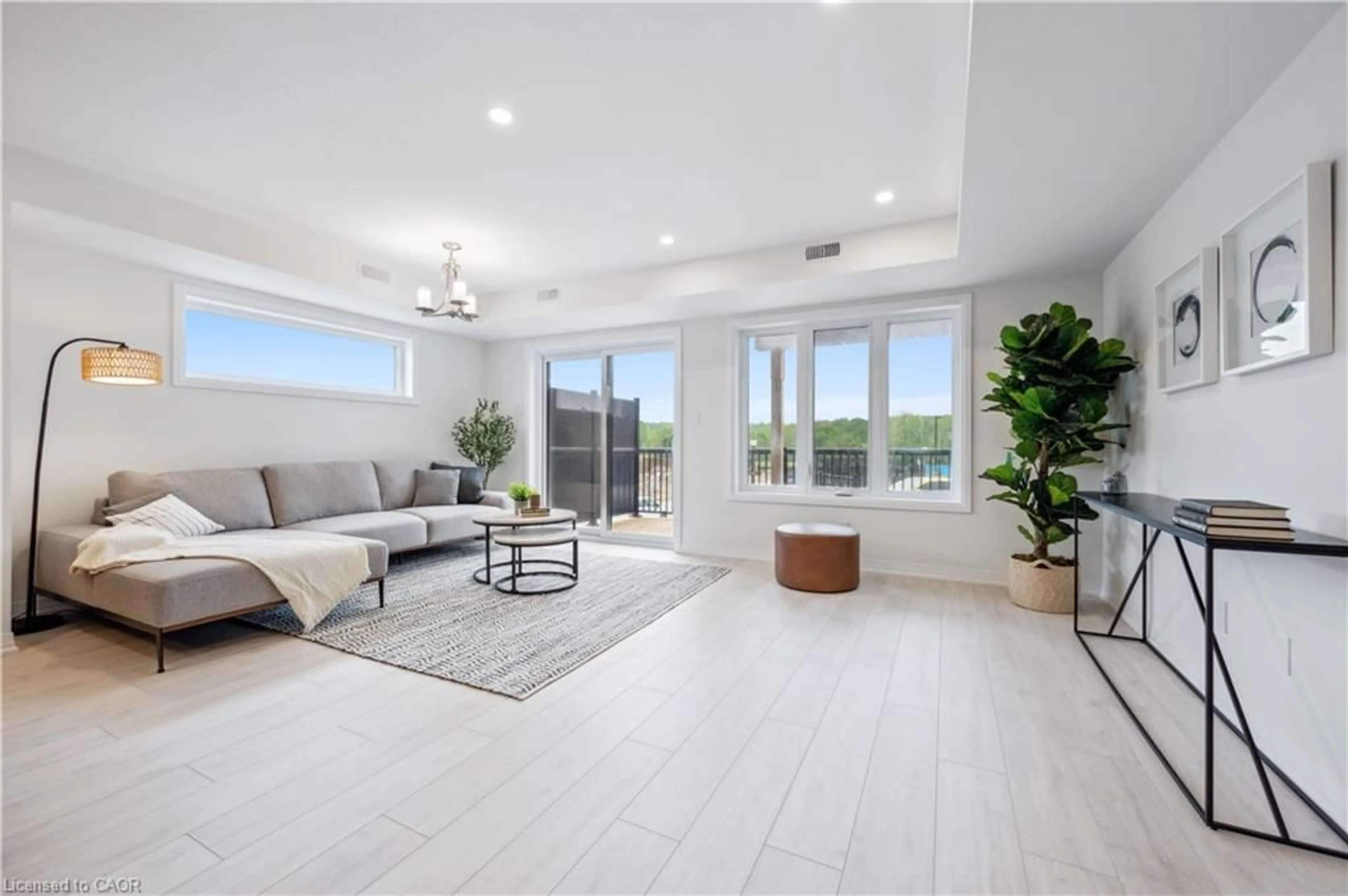 Living room with furniture, ceramic/tile floor for 15 Stauffer Woods Trail #1, Kitchener Ontario N2P 0L1