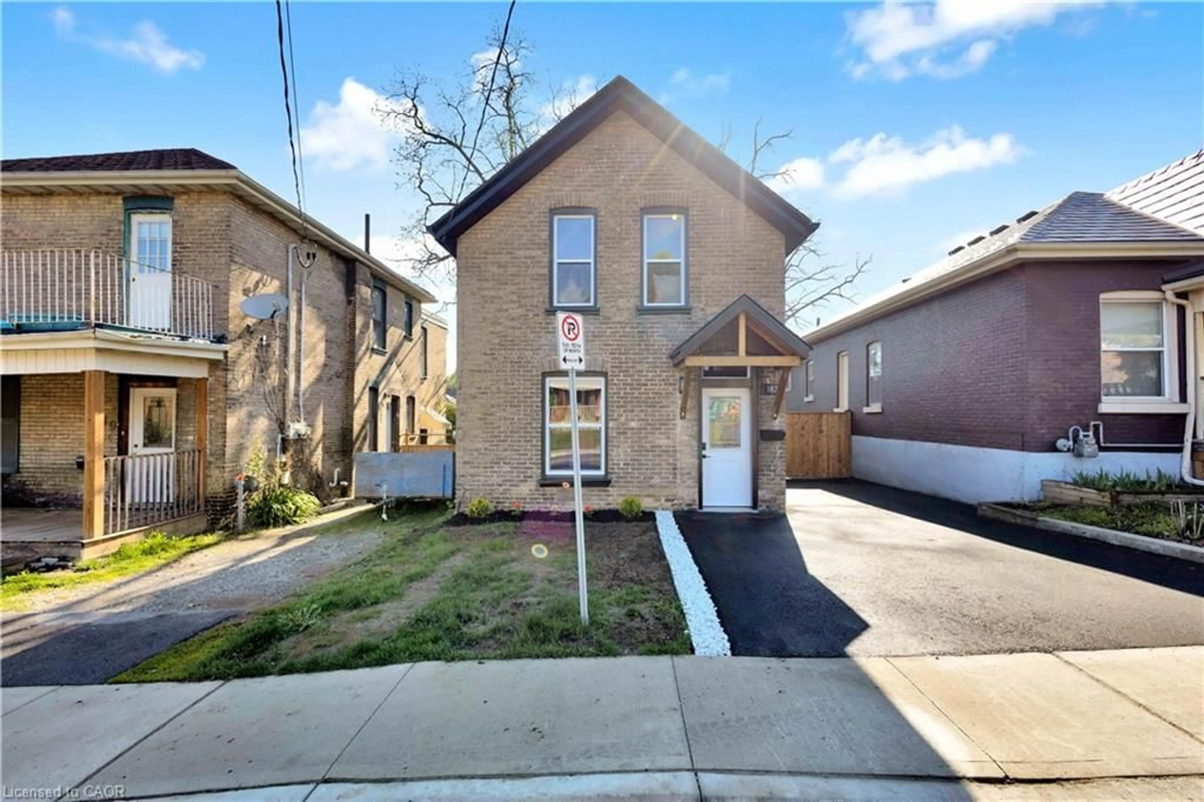 Home with brick exterior material, street for 187 Drummond St, Brantford Ontario N3S 6A8