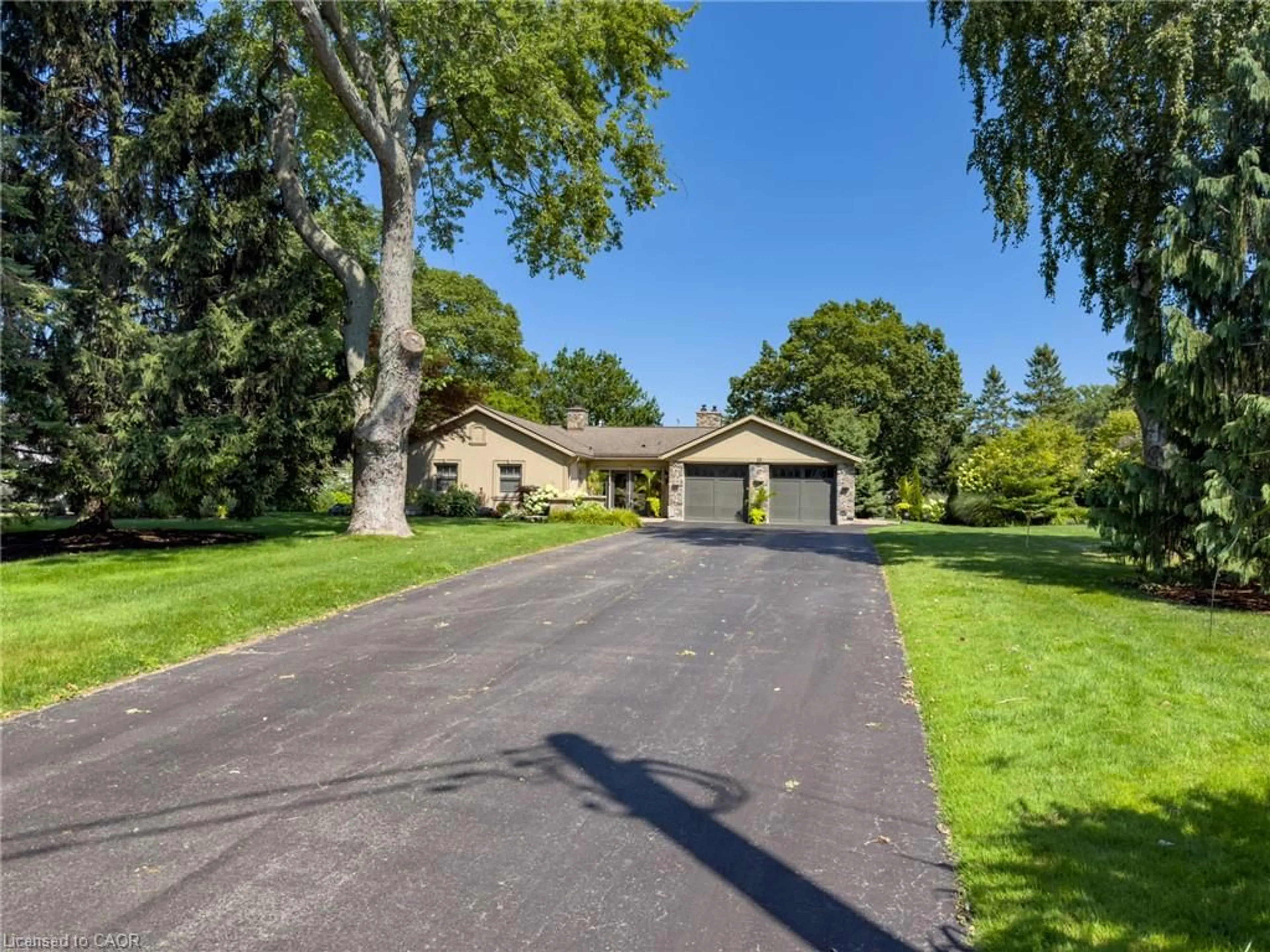 A pic from outside/outdoor area/front of a property/back of a property/a pic from drone, street for 22 Ryerse Cres, Port Dover Ontario N0A 1N6