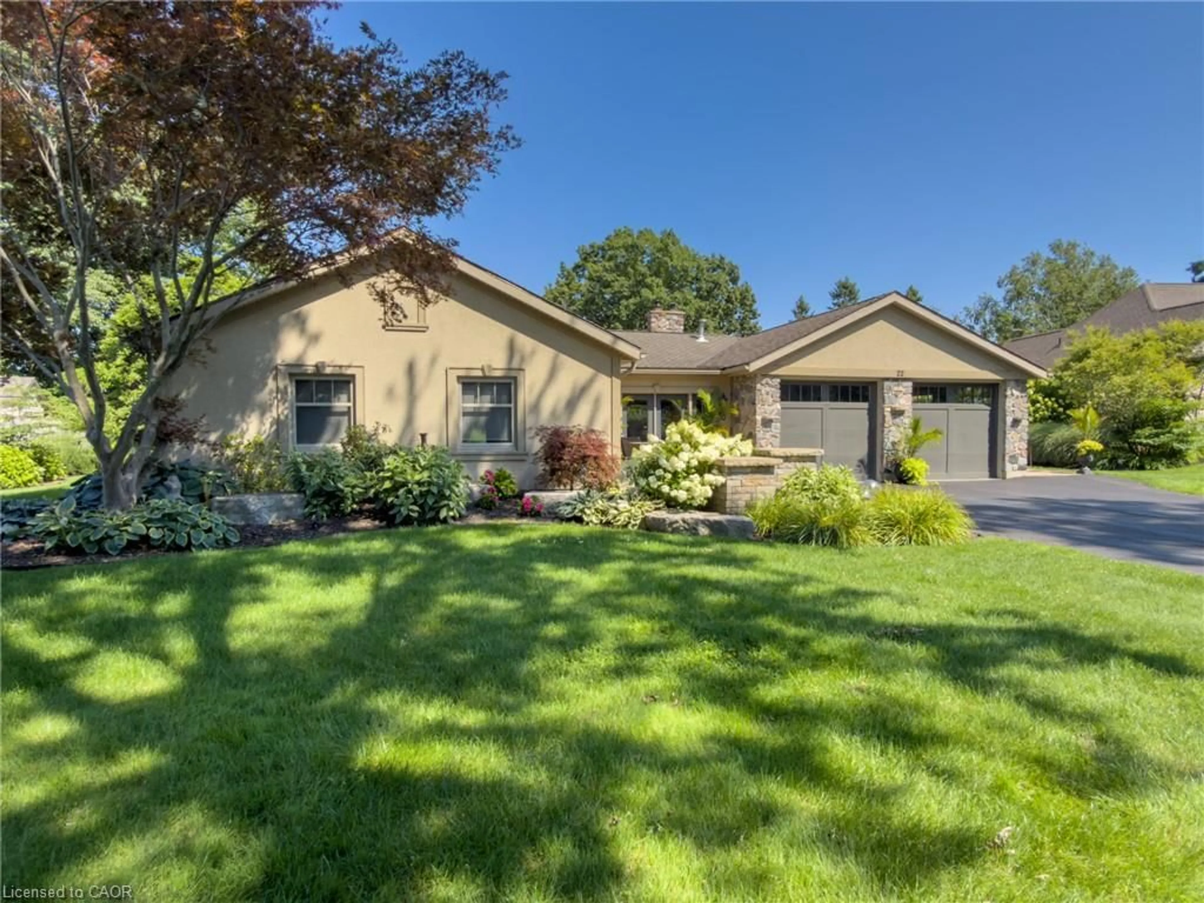 Home with vinyl exterior material, street for 22 Ryerse Cres, Port Dover Ontario N0A 1N6