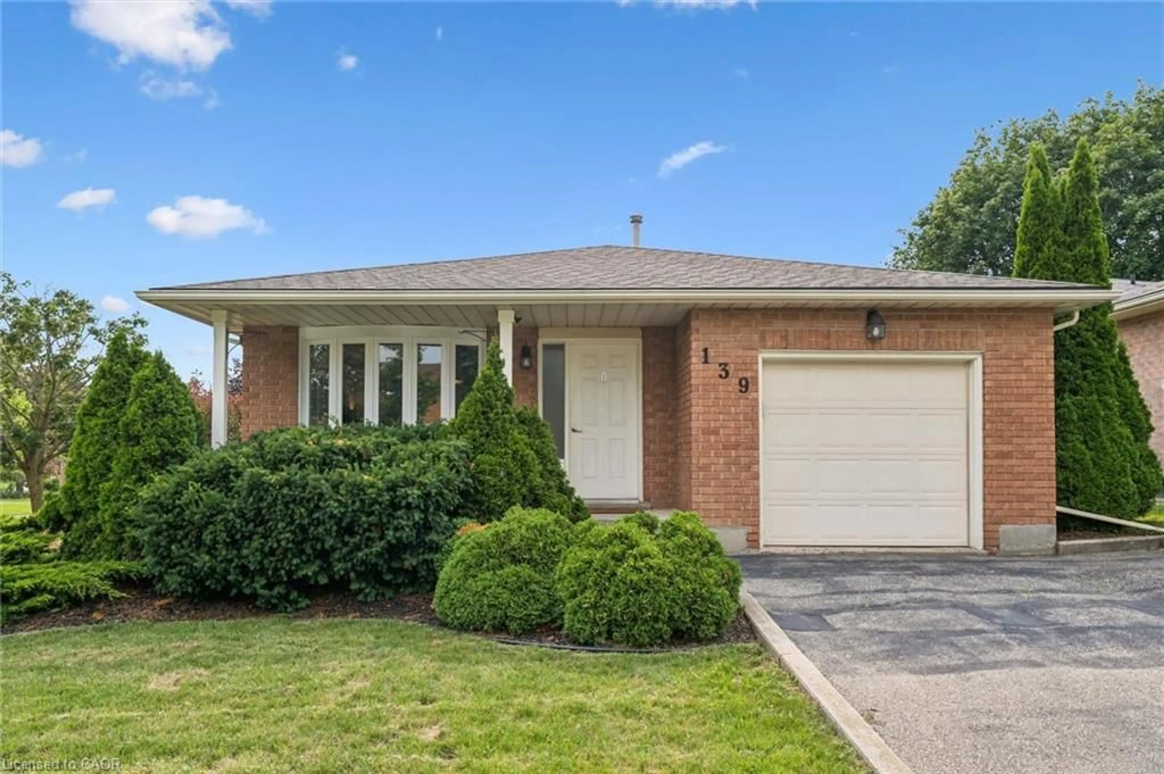 Home with brick exterior material, street for 139 Brierdale Dr, Kitchener Ontario N2A 3S8
