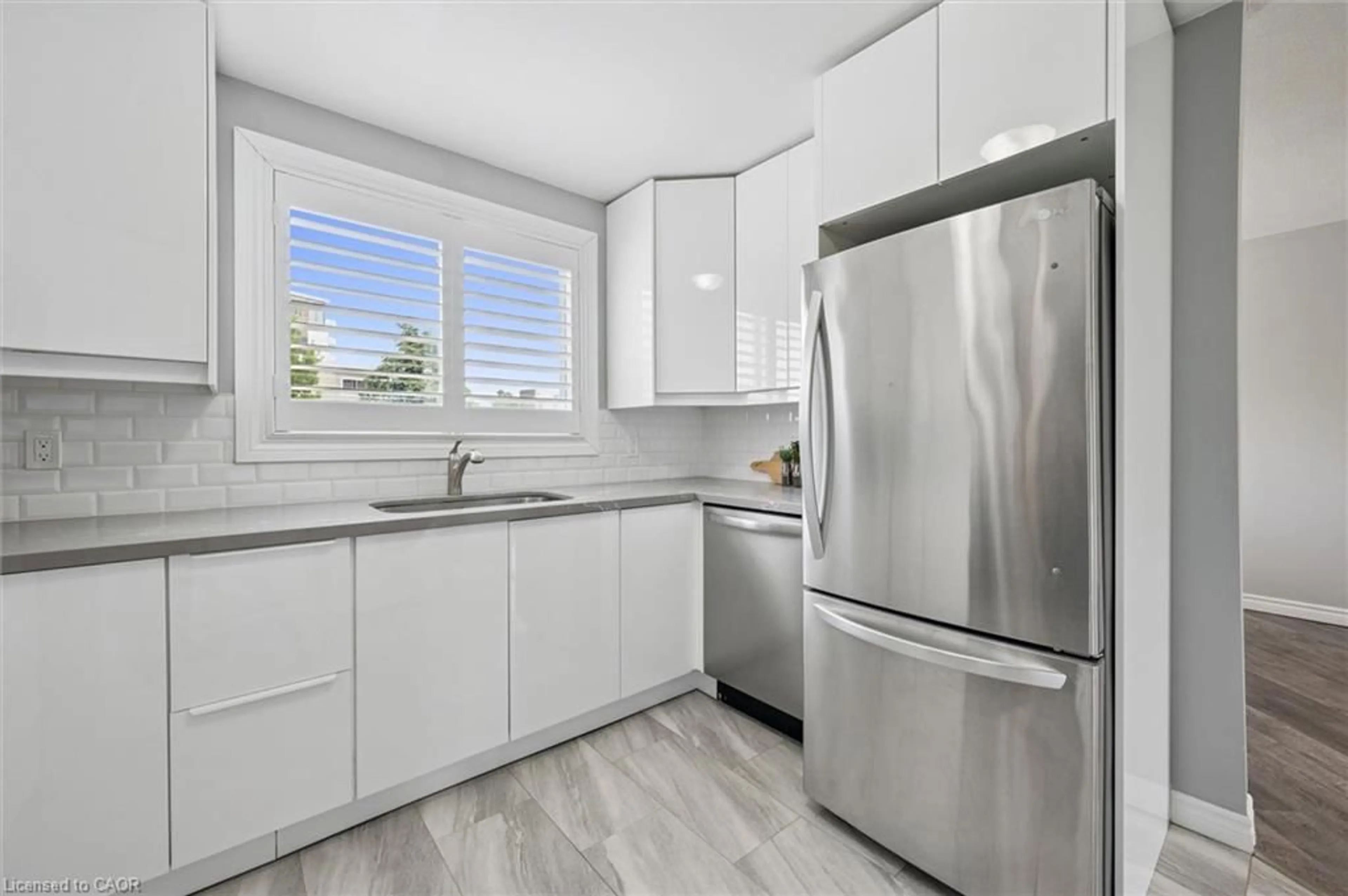 Standard kitchen, unknown for 60 Elmsdale Dr #25, Kitchener Ontario N2E 2G4
