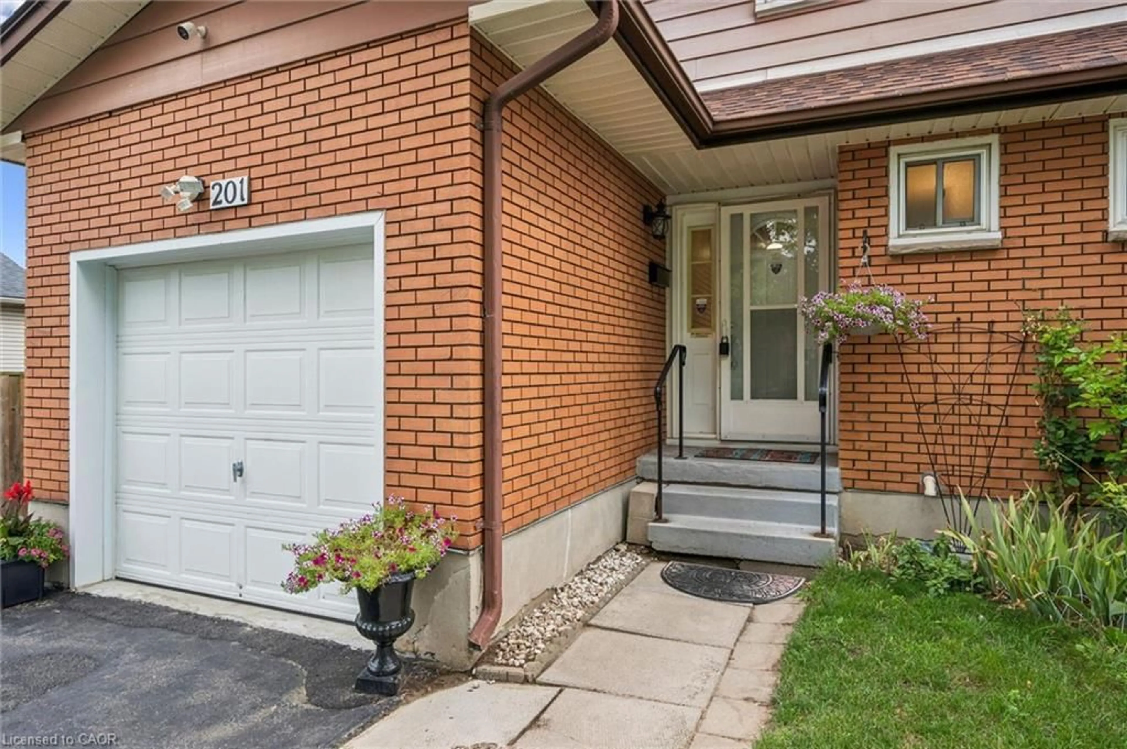 Home with brick exterior material, street for 201 Veronica Dr, Kitchener Ontario N2R 1L5