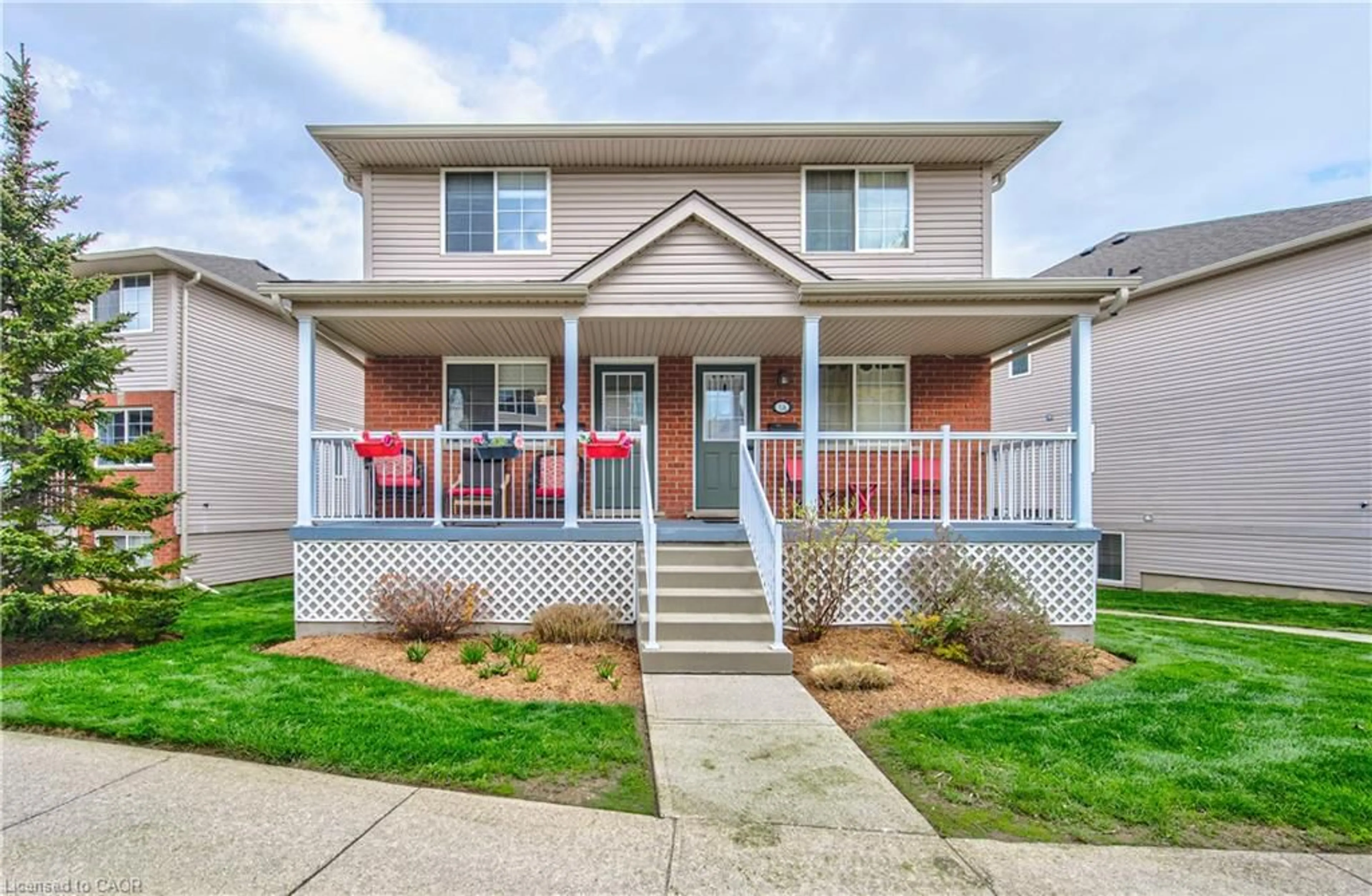Home with vinyl exterior material, street for 139 Brighton St #3B, Waterloo Ontario N2J 4Z5