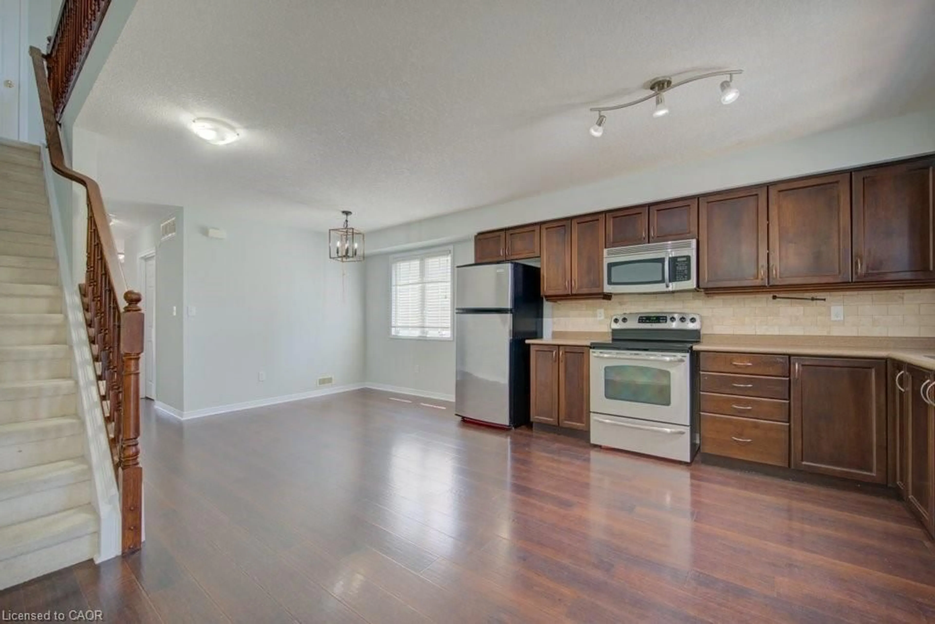 Unknown for 240 Westmeadow Dr #15C, Kitchener Ontario N2N 0A1