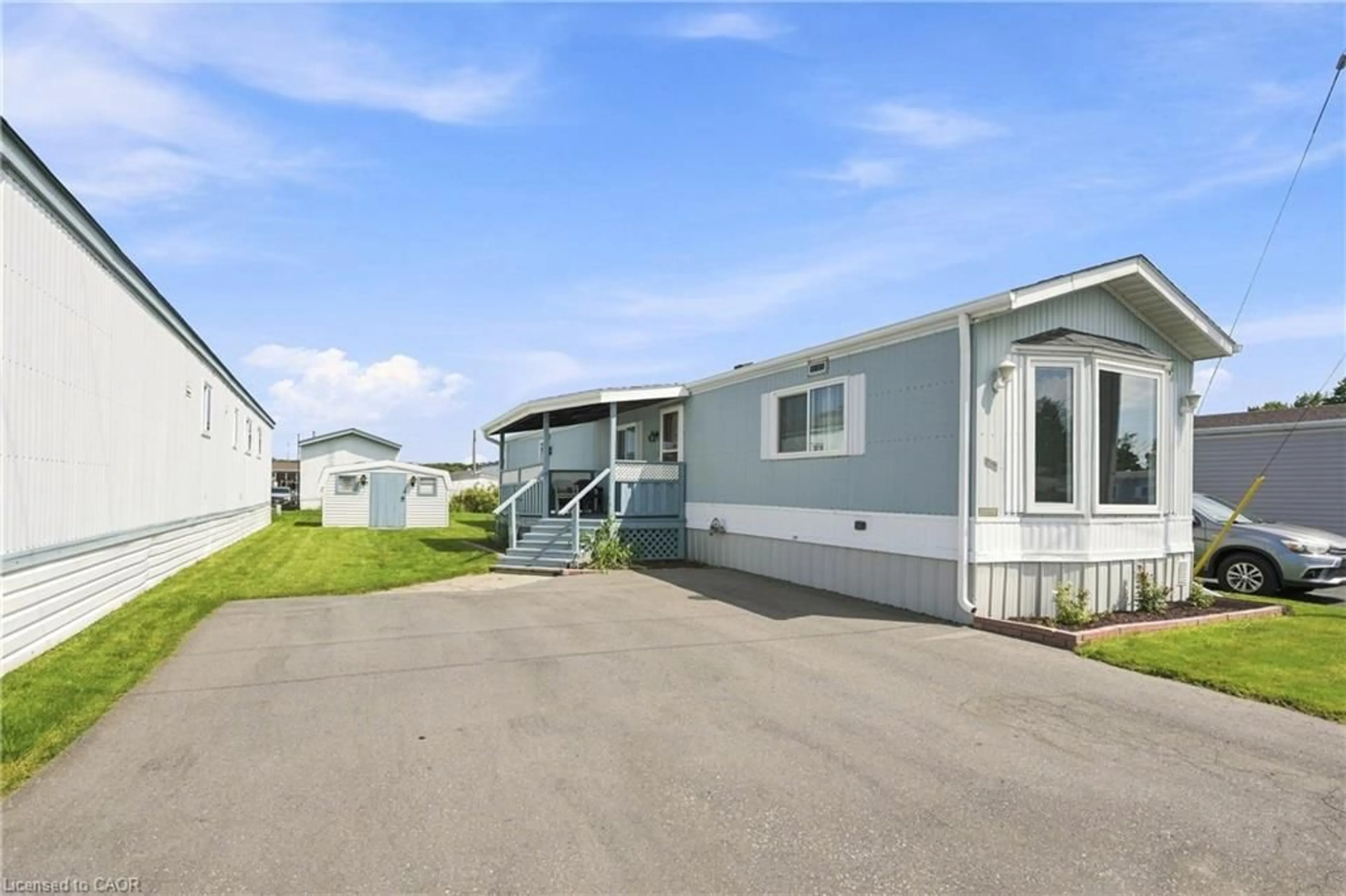 Home with vinyl exterior material, street for 4581 Rachel Lane, Beamsville Ontario L3J 0W1