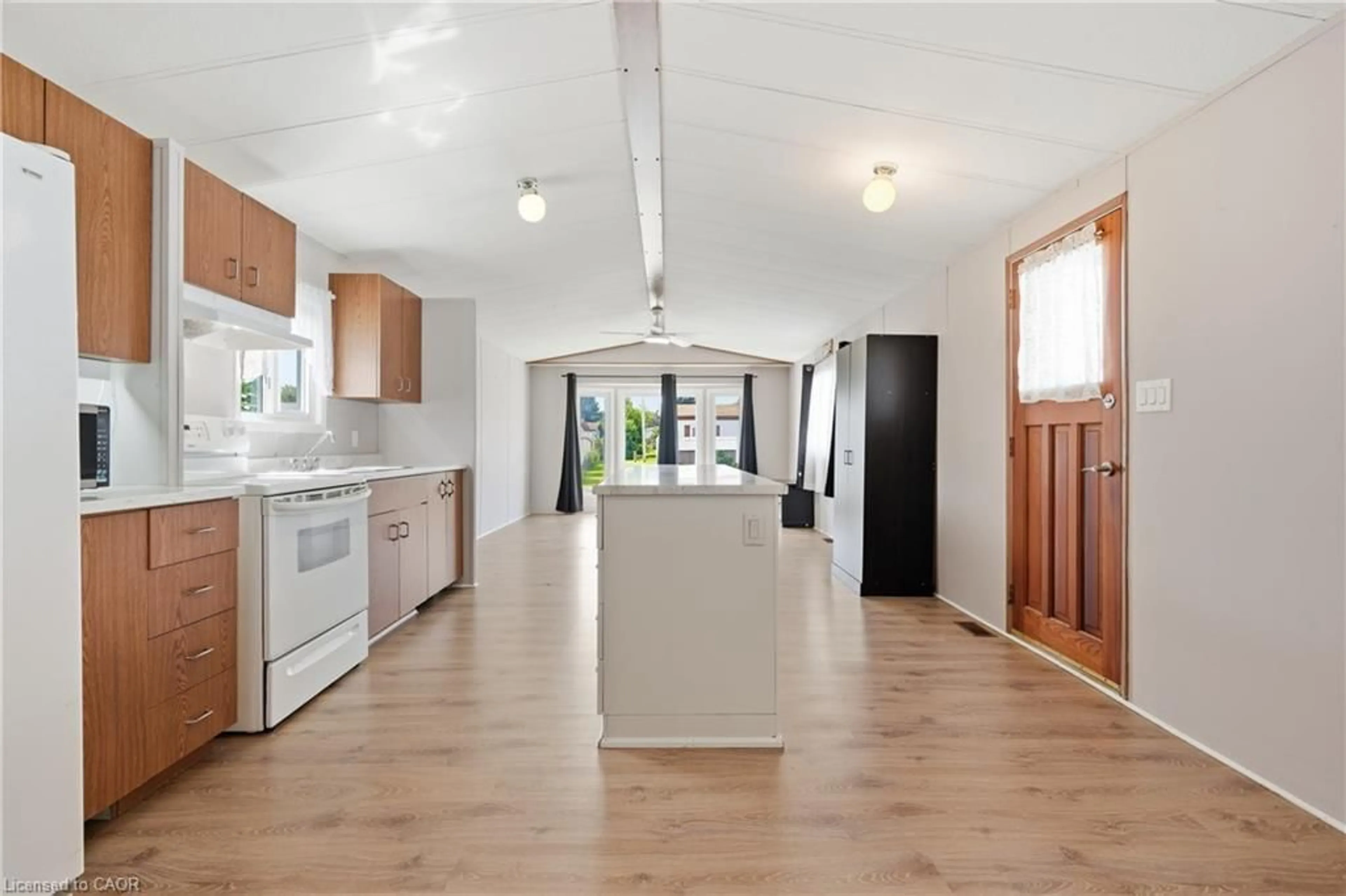 Open concept kitchen, unknown for 4581 Rachel Lane, Beamsville Ontario L3J 0W1
