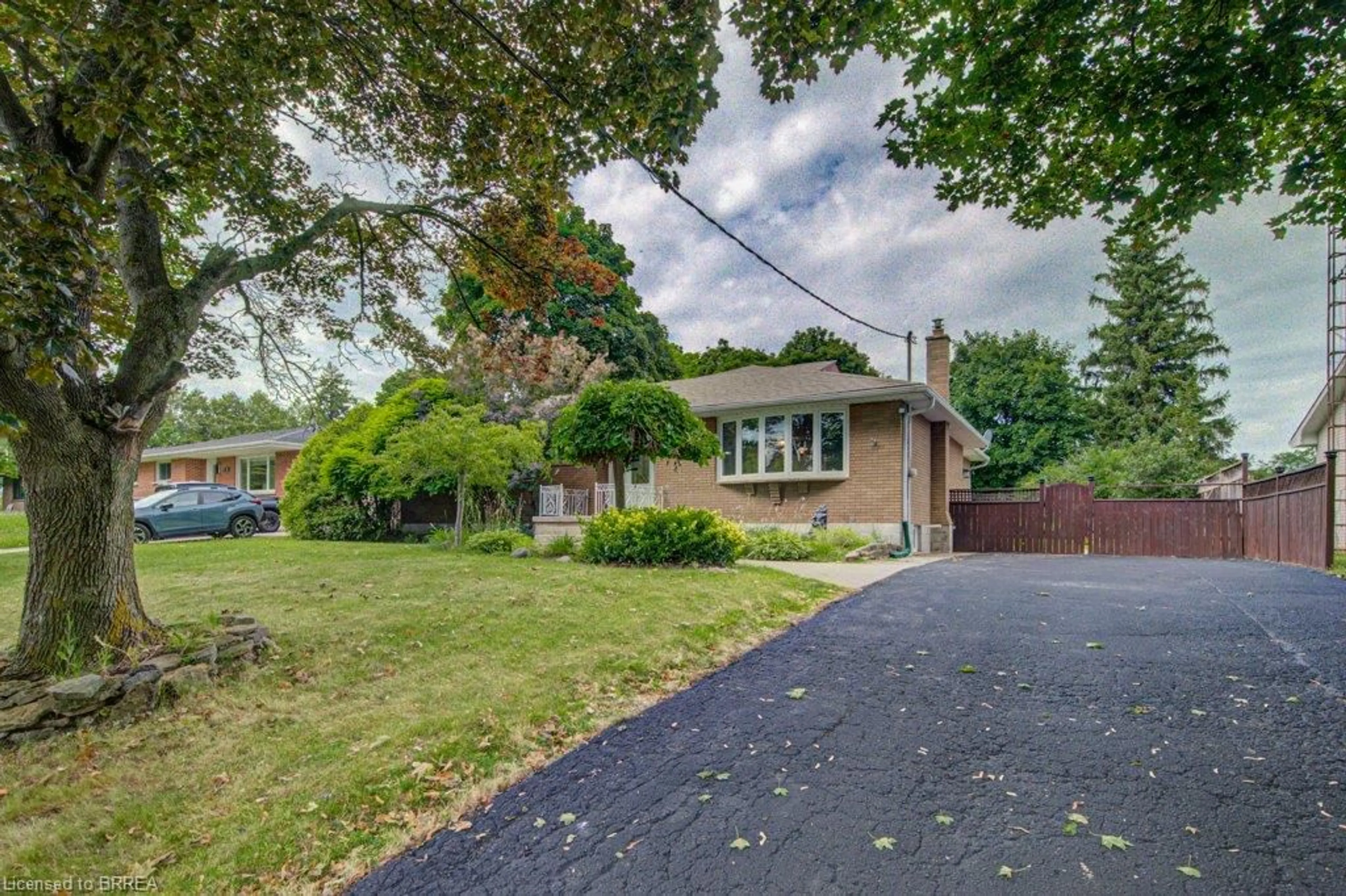 Home with brick exterior material, street for 6 Bayly Dr, Paris Ontario N3L 2P9