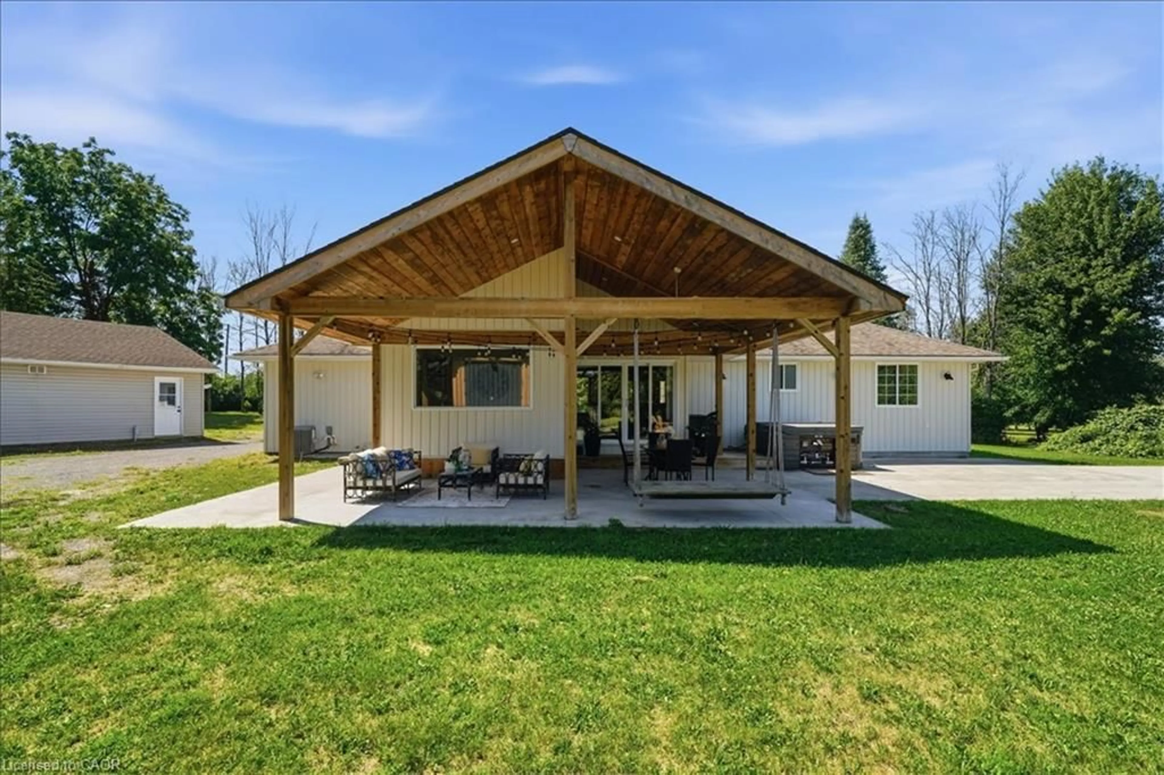 Patio, building for 16 Bonisteel Rd, Quinte West Ontario K8V 5P8