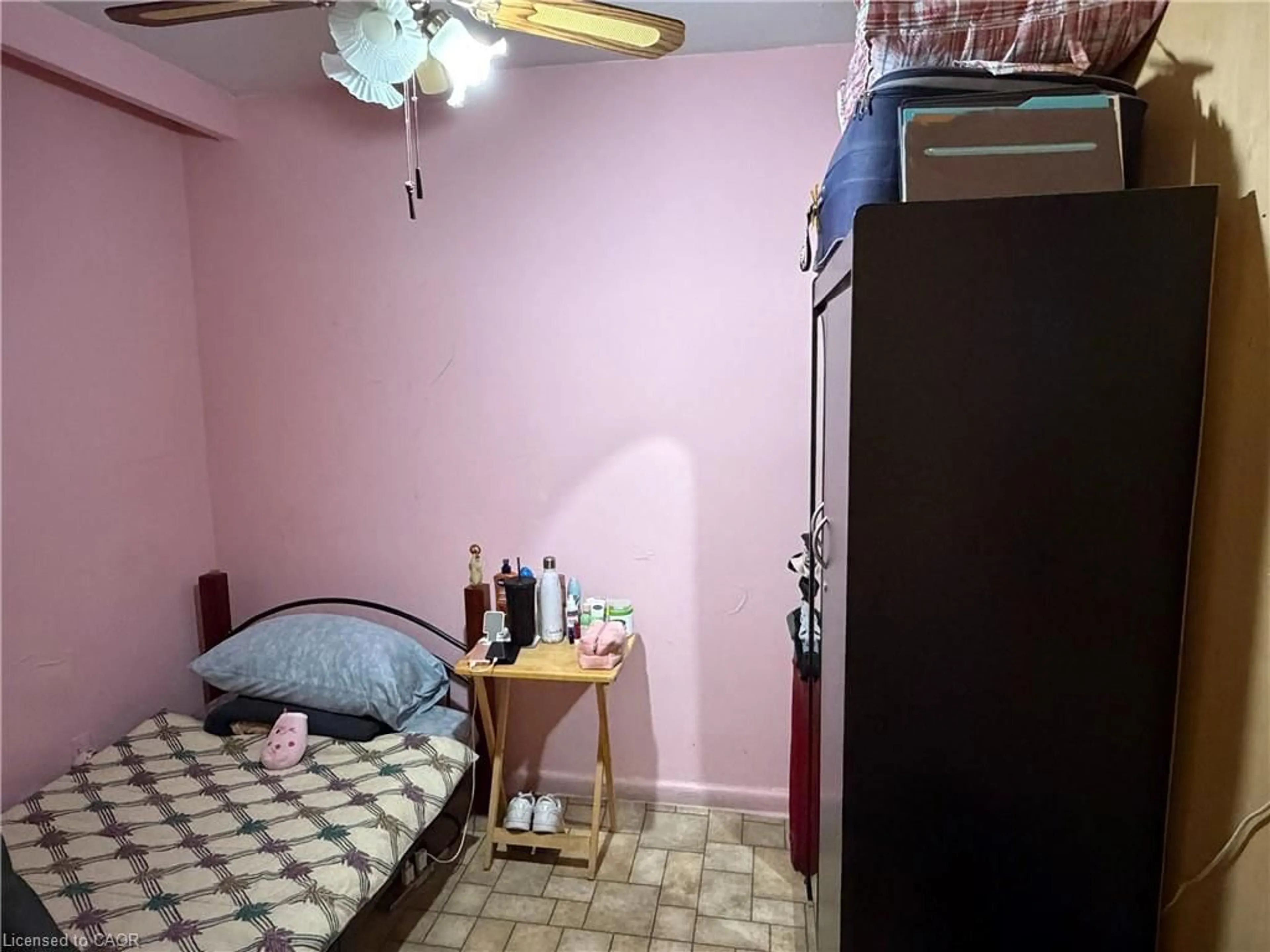 A pic of a room for 921 Midland Ave #306, Scarborough Ontario M1K 4G2